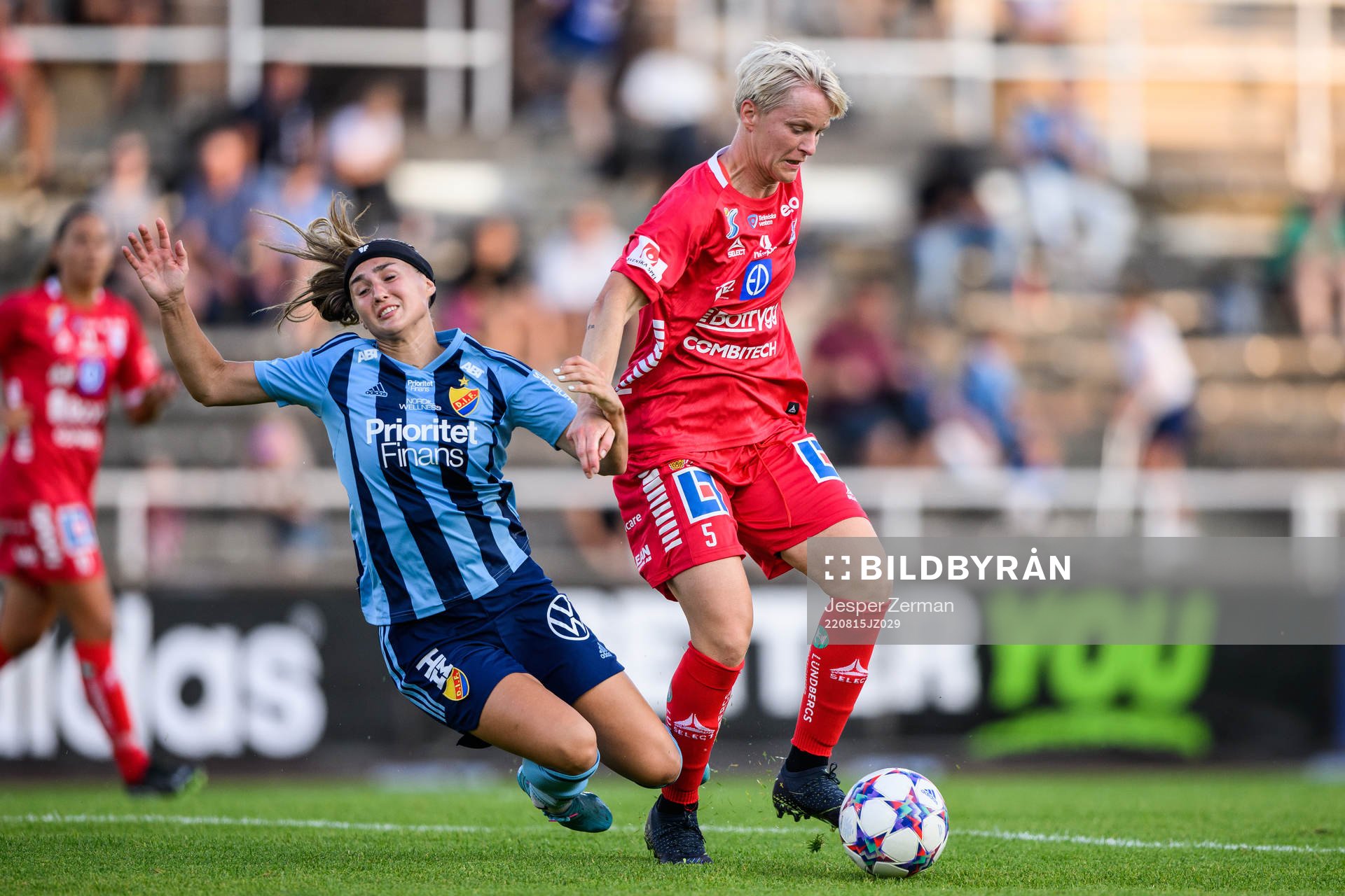 Djurgårdens Lova Lundin och Linköpings Nilla Fischer