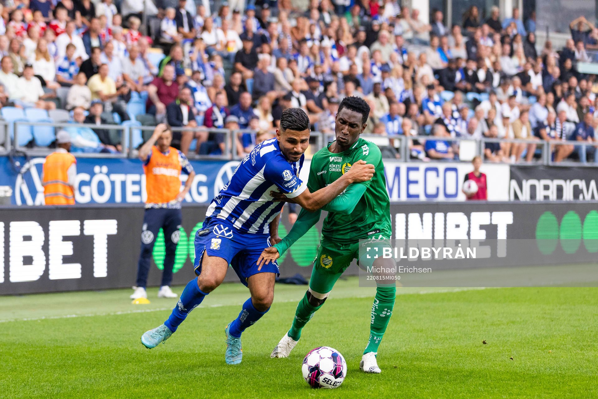 IFK Göteborgs Hosam Aiesh och Hammarbys Bubacarr Trawally