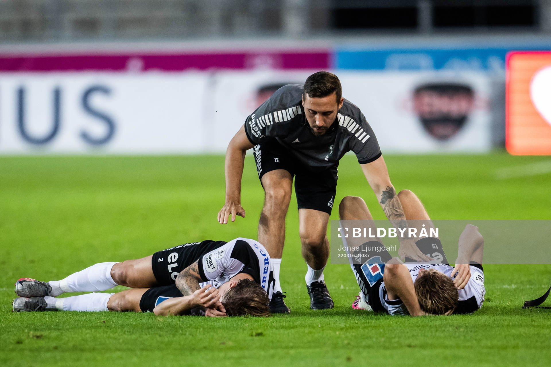 Örebros Daniel Björnquist och Niclas Bergmark har ont