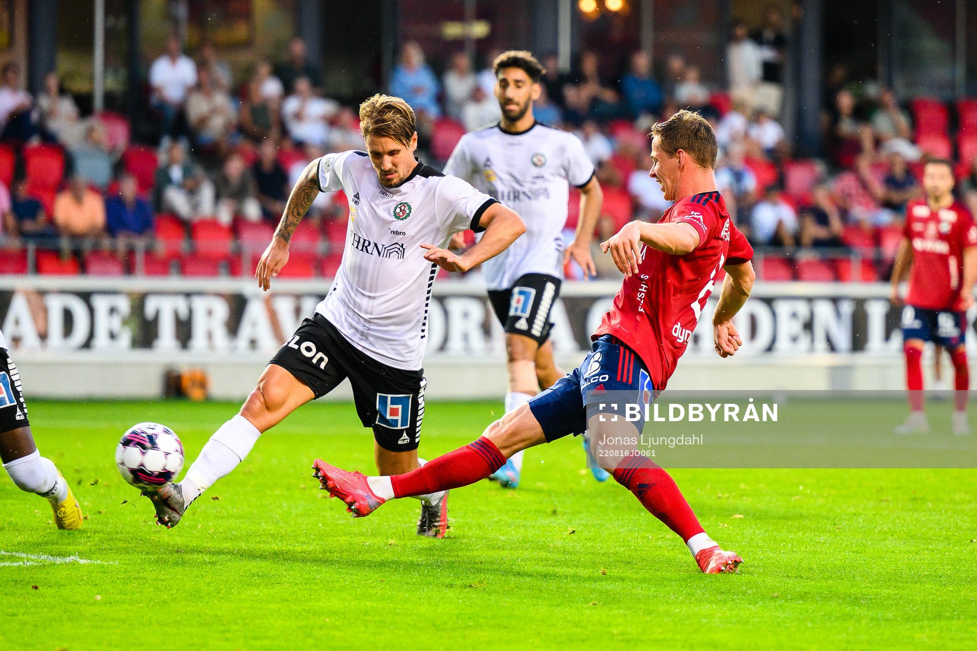 Örebros Daniel Björnquist och Östers Alex Thor Hauksson