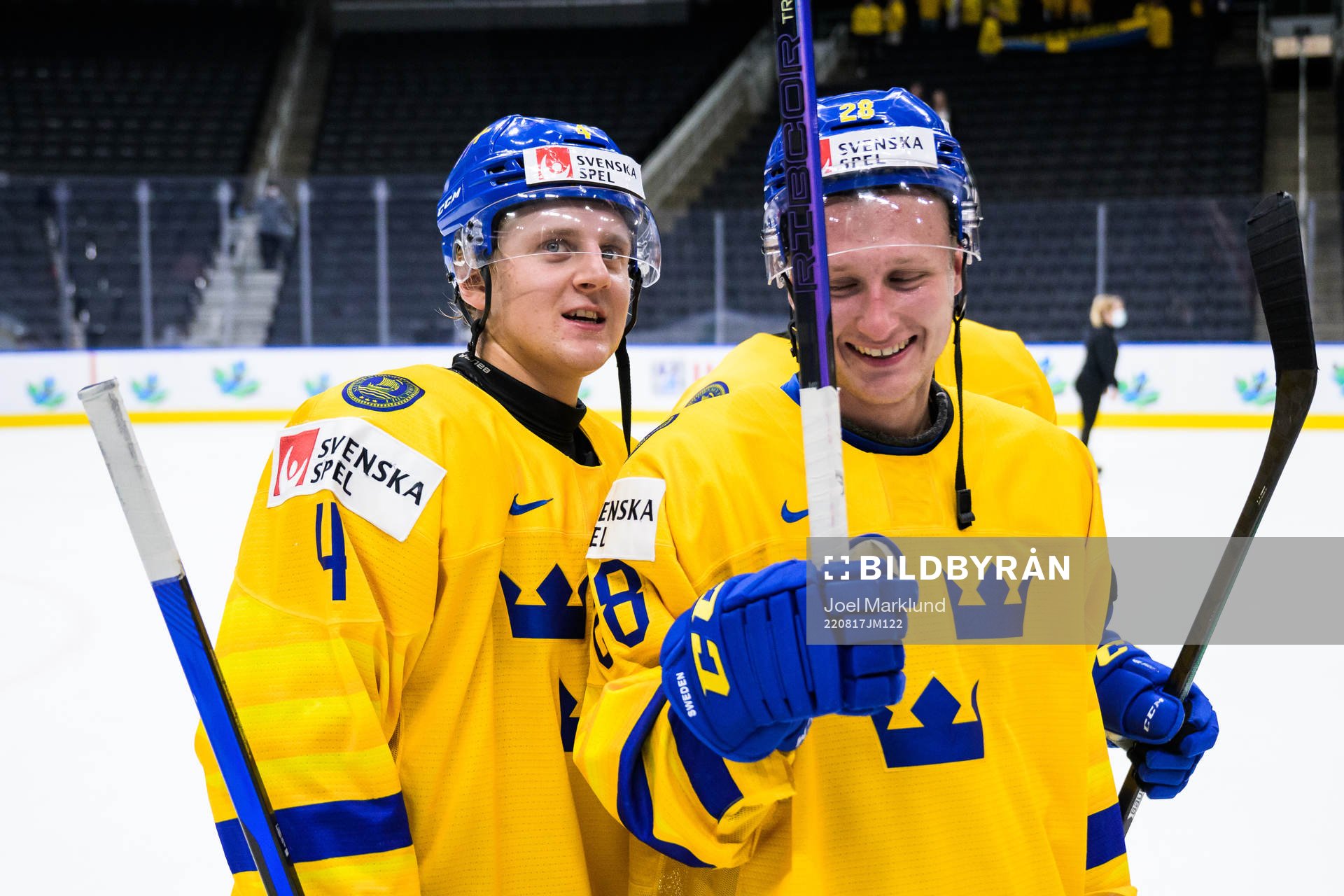 Emil Andrae and Oskar Magnusson of Sweden celebrate