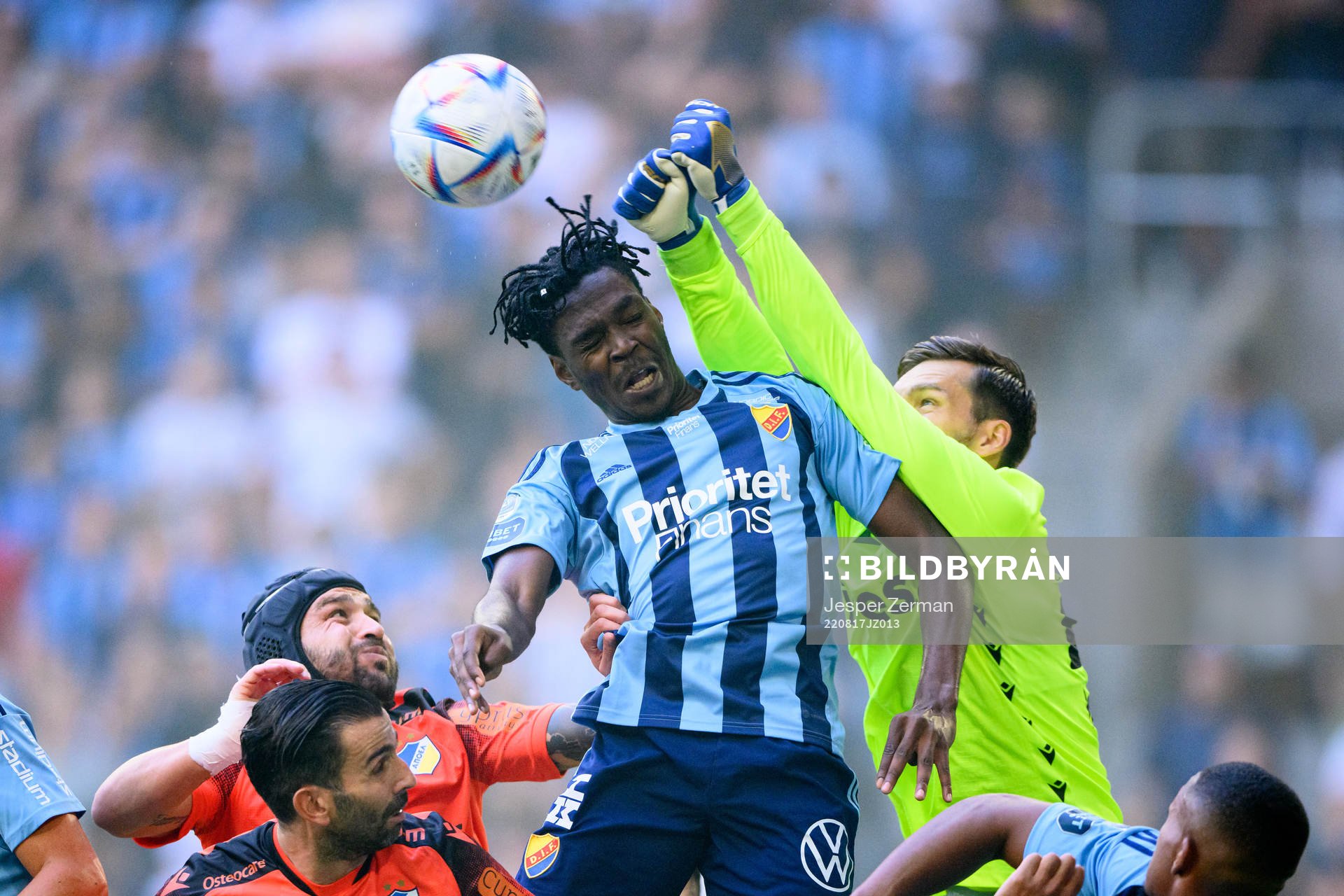 Joel Asoro of Djurgården and goalkeeper Vid Belec of Apoel