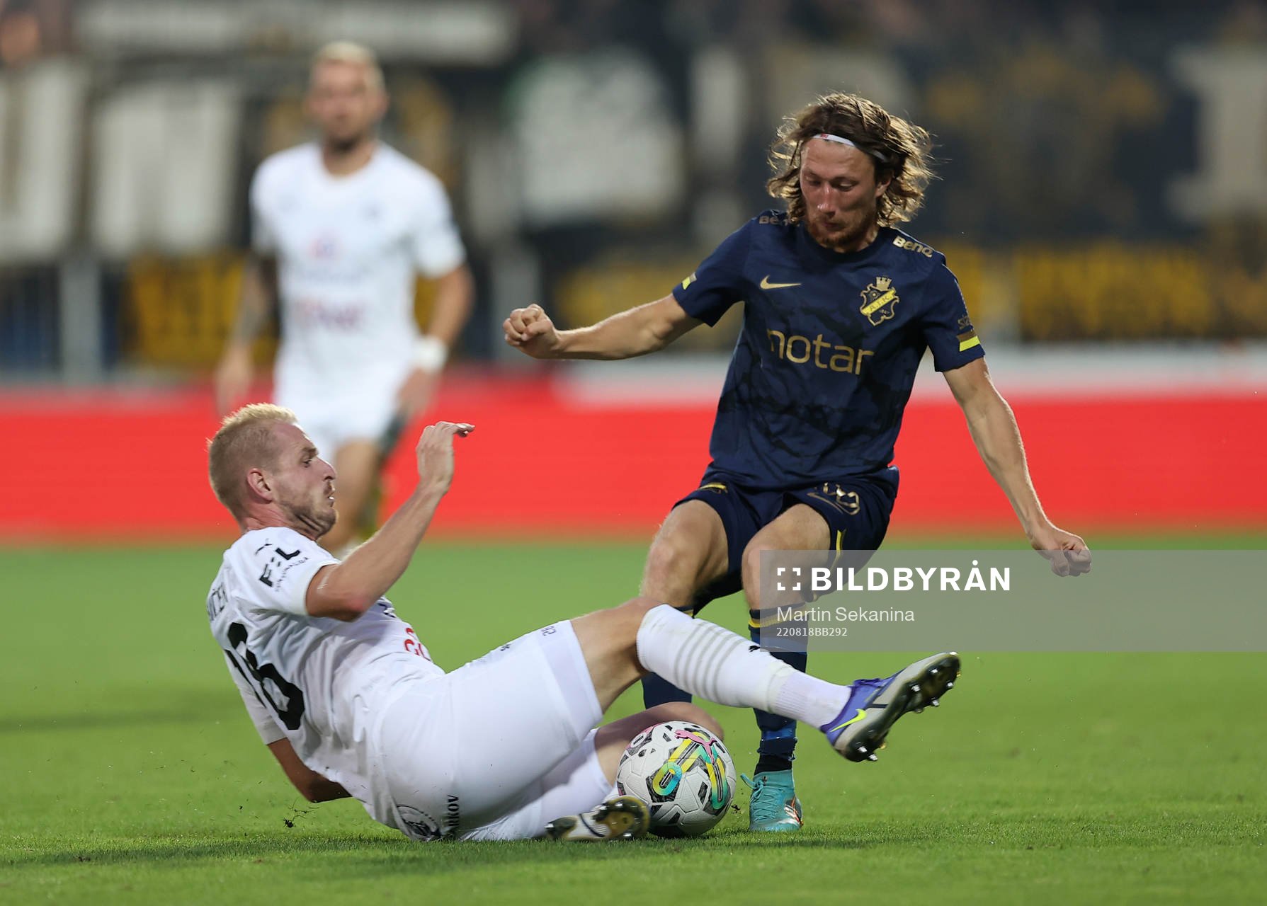 Axel Björnström of AIK and Vlastimil Danicek of Slovacko