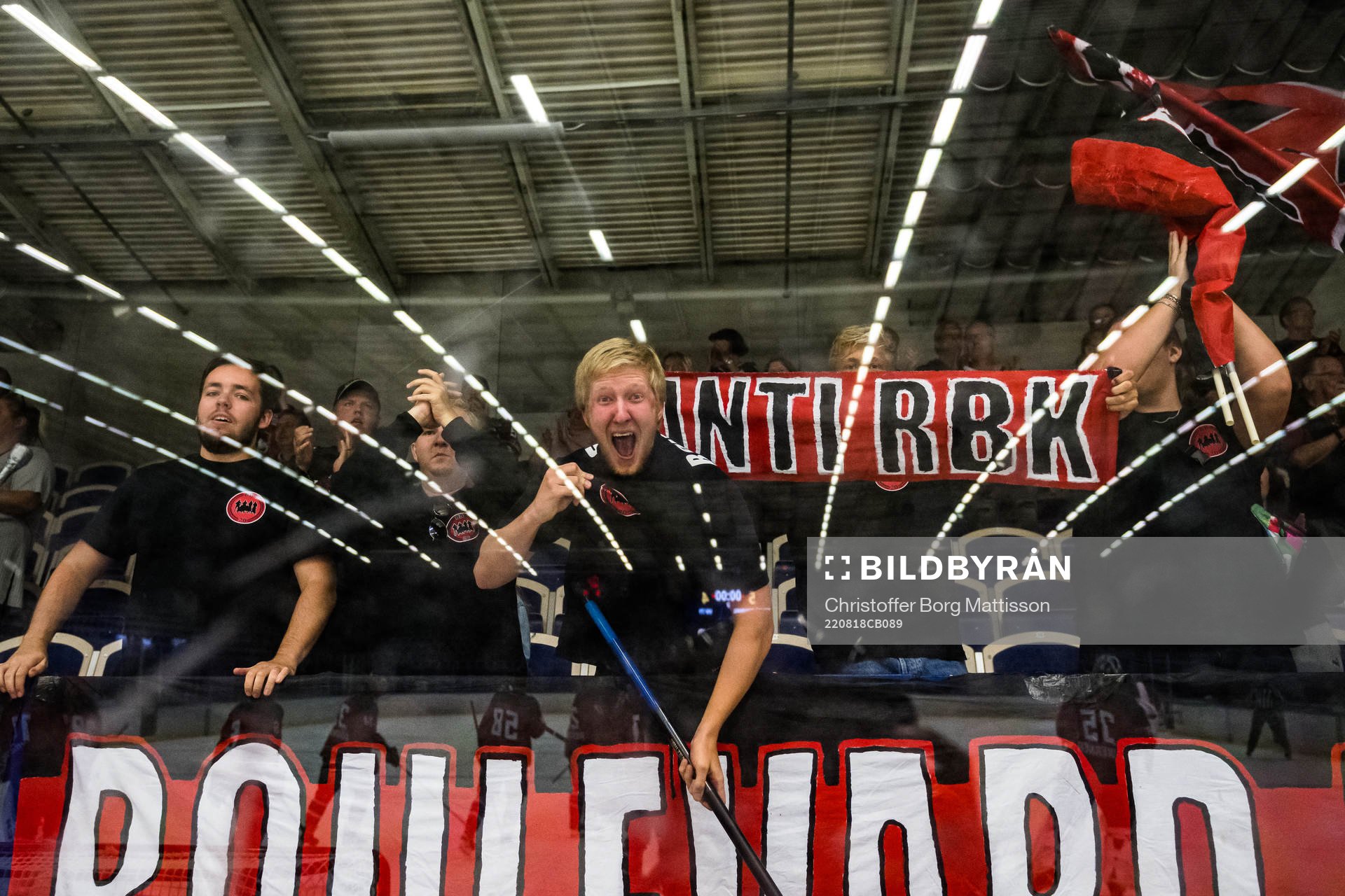Malmö Redhawks supportrar jublar