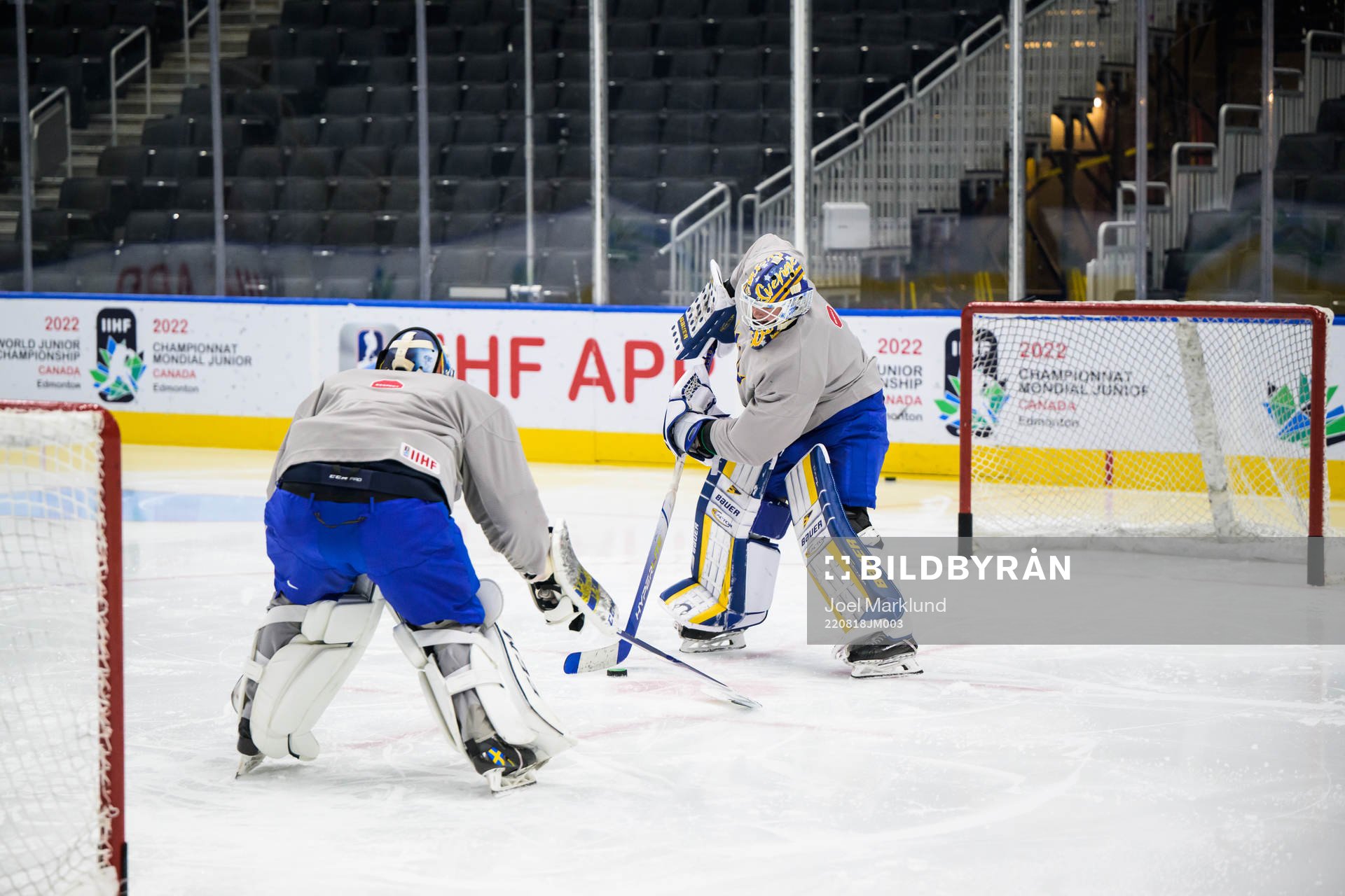 Goaltenders Carl Lindbom and Calle Clang of Sweden at a