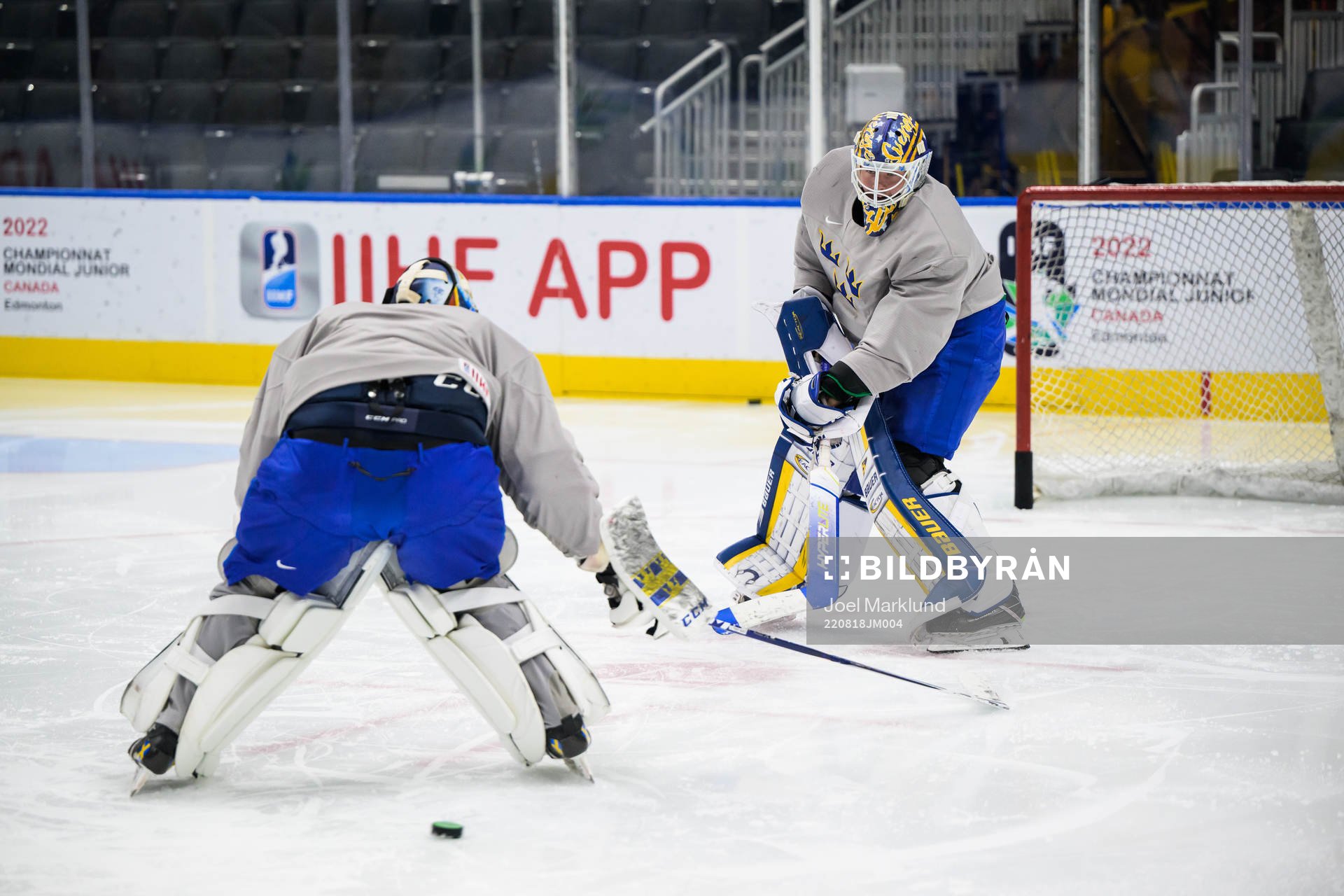 Goaltenders Carl Lindbom and Calle Clang of Sweden at a