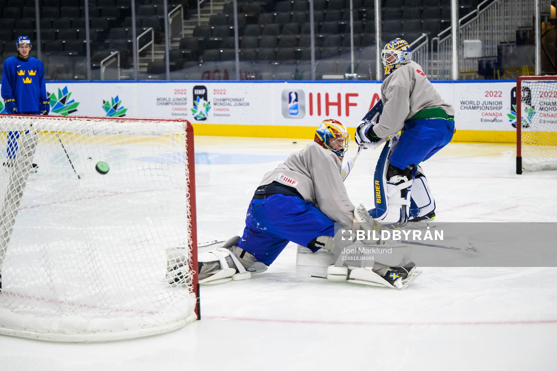 Goaltenders Carl Lindbom and Calle Clang of Sweden at a