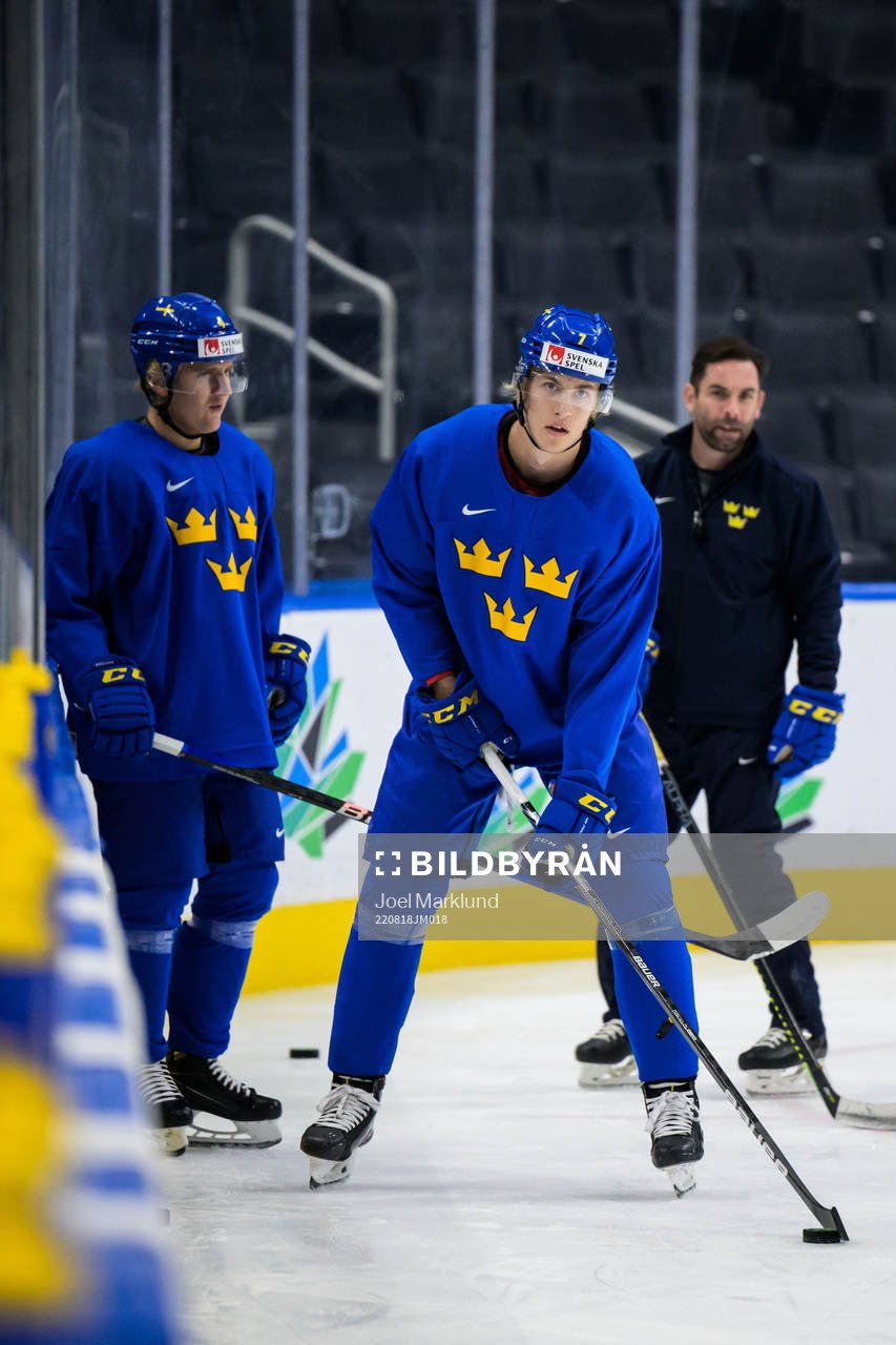 Simon Edvinsson of Sweden at a practice session