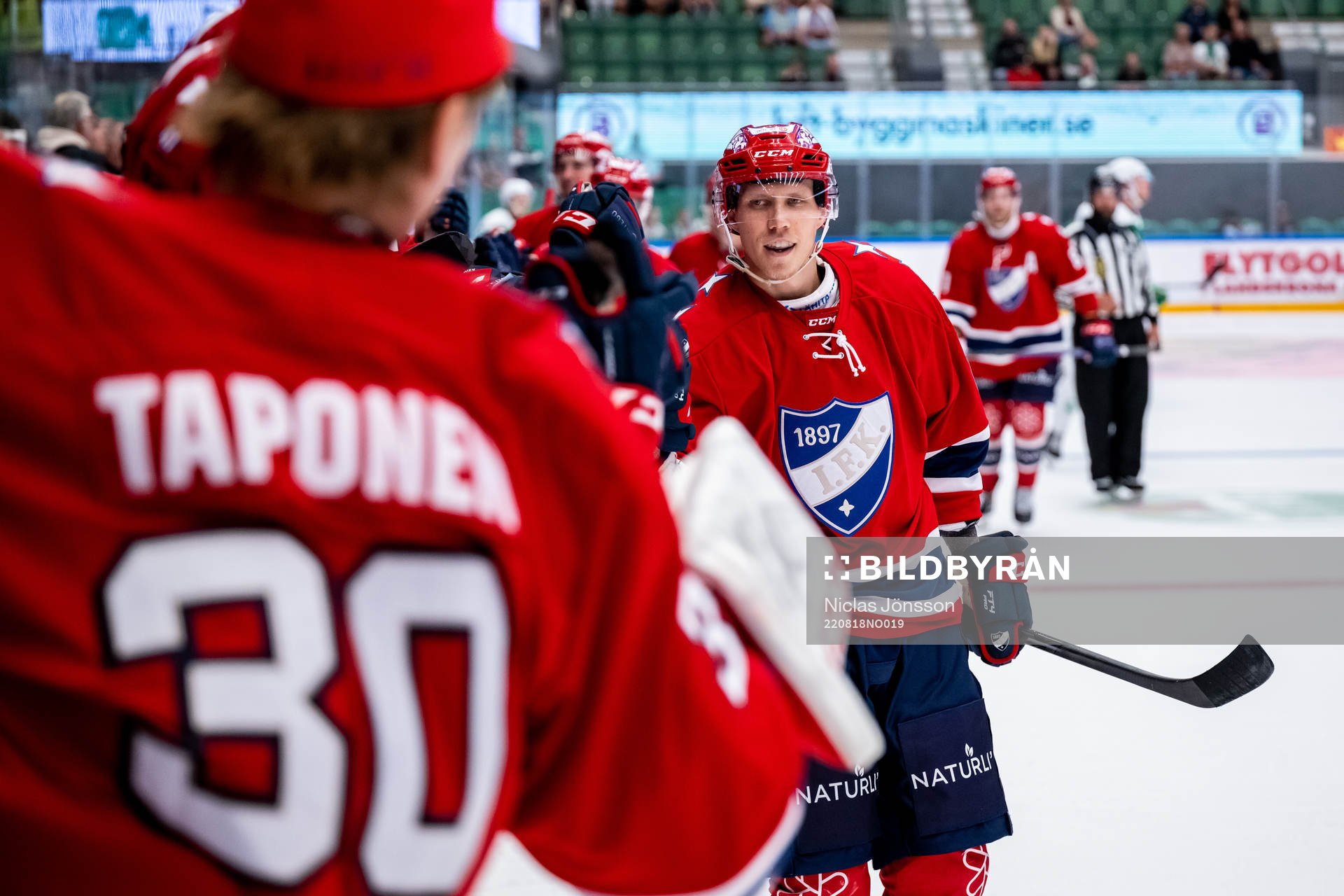 Helsinfors Joonas Lyytinen jublar