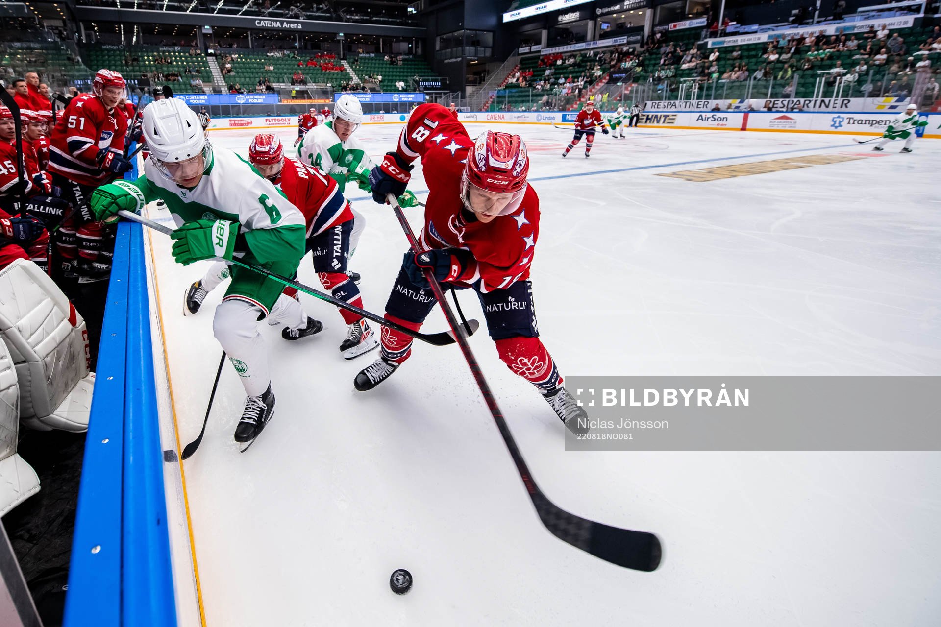 Rögles Tony Sund  och Helsinfors Teemu Tallberg