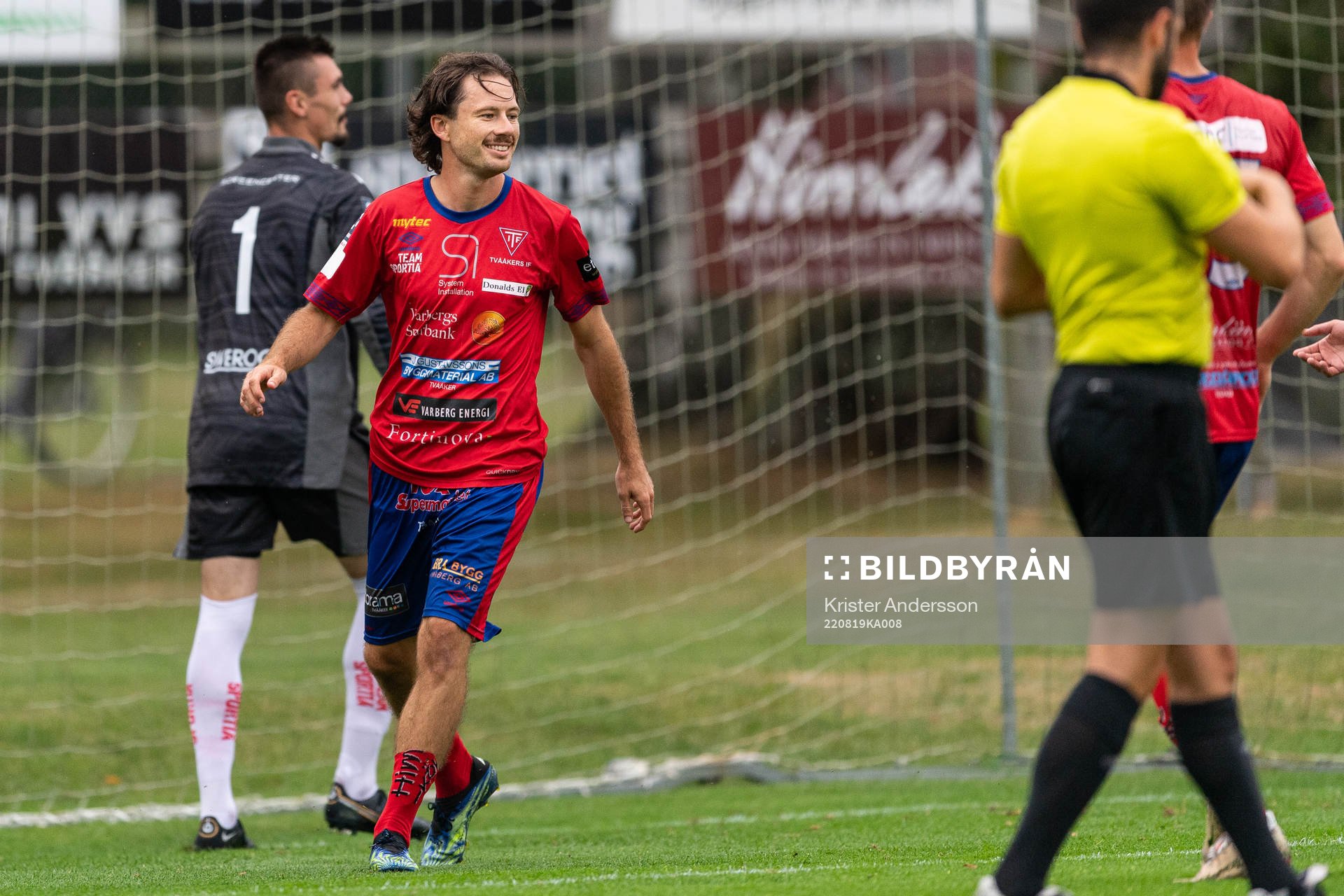 Tvååkers Rasmus Andersson jublar