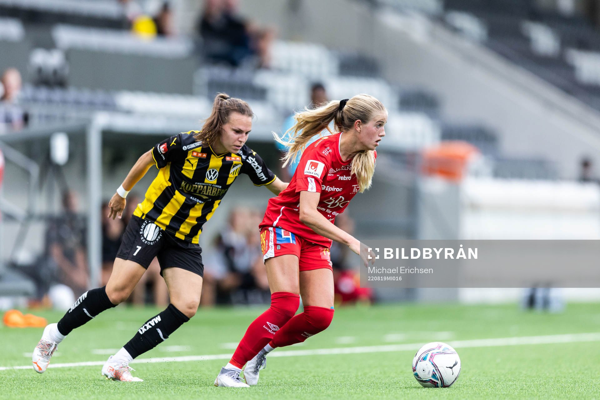 Häckens Dora Zeller och Örebros Regan Steigleder
