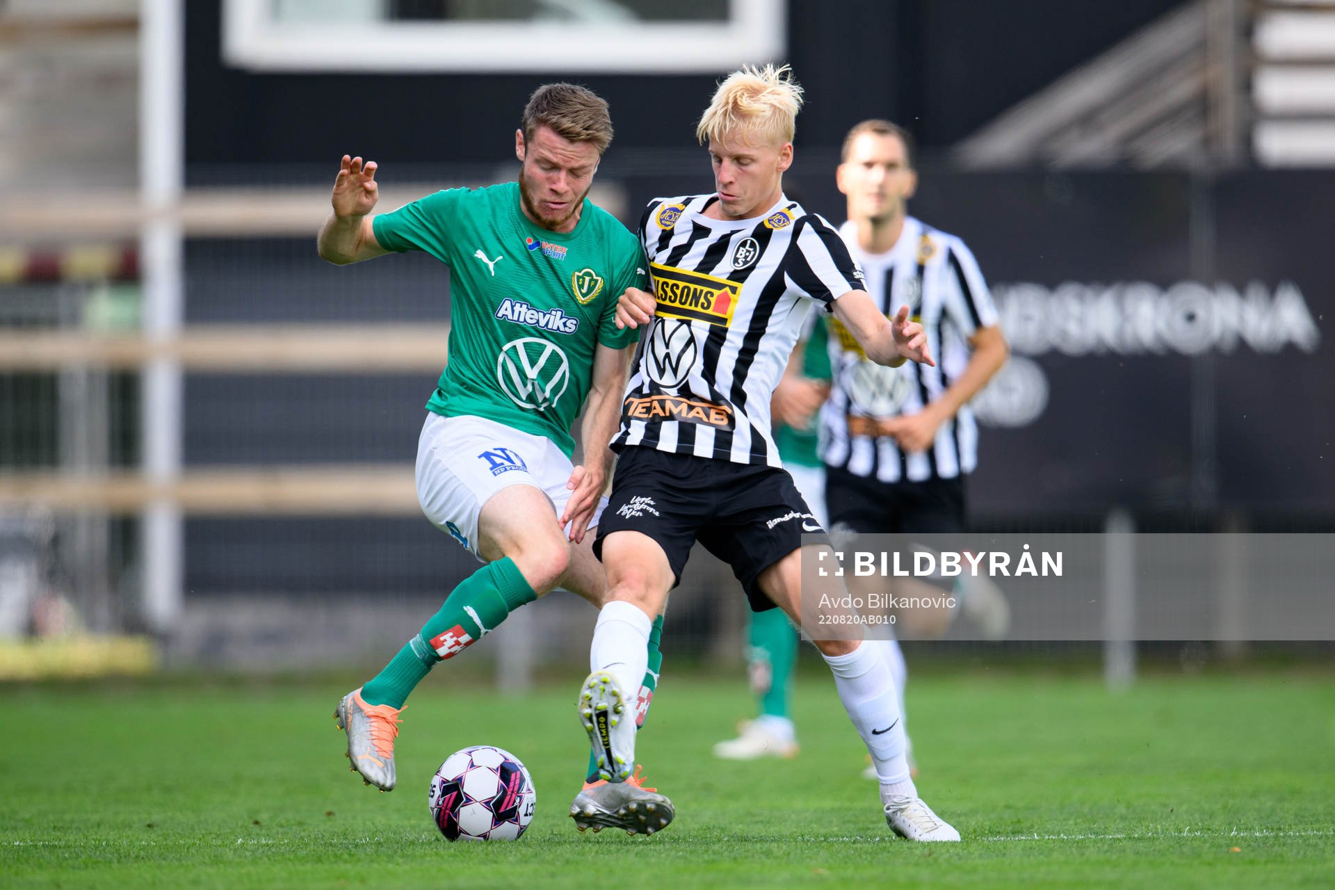 Jönköpings Södras Daniel Ljung och Landskronas Emil