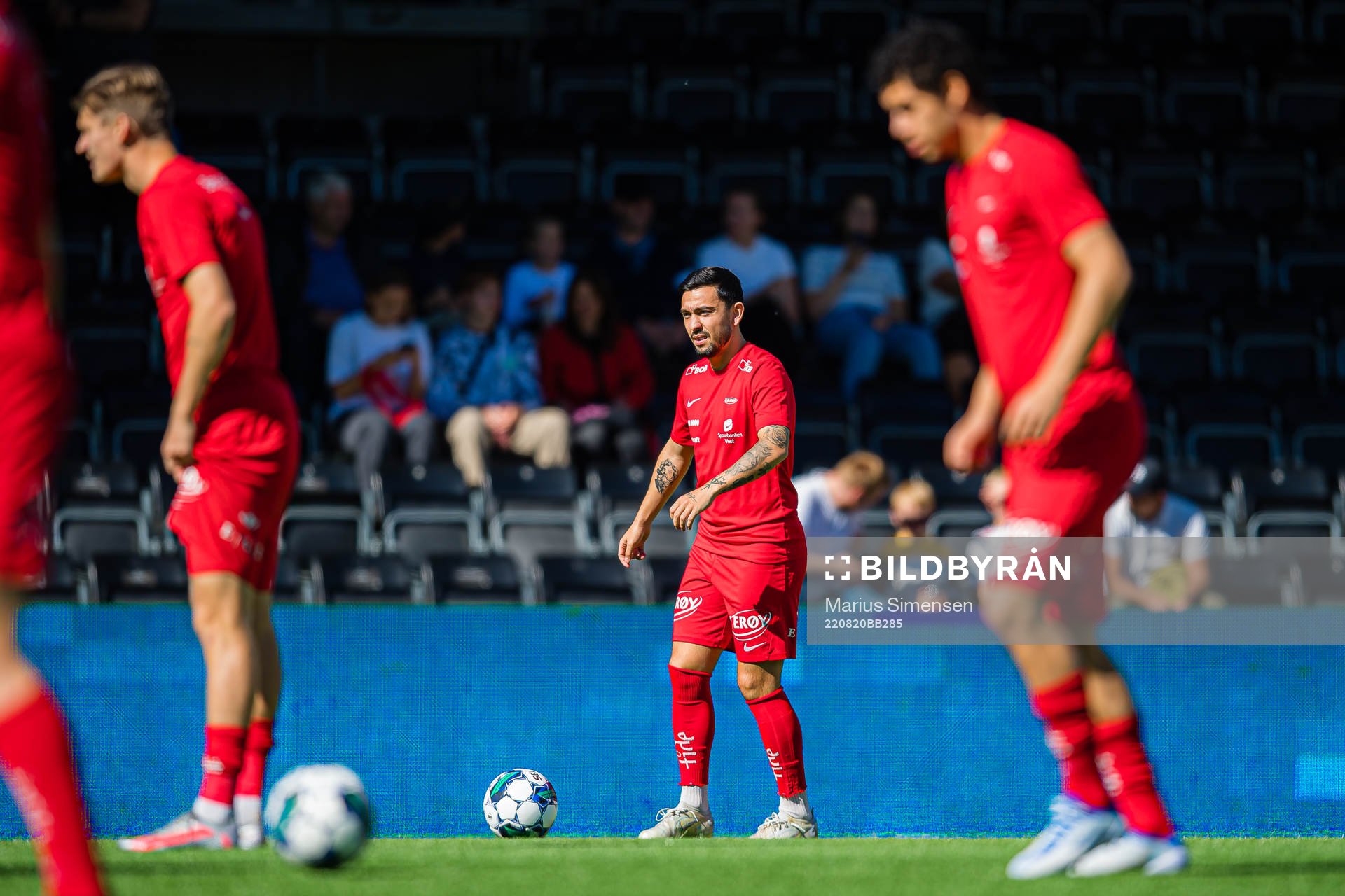 Niklas Fernando Nygaard Castro of Brann warms up