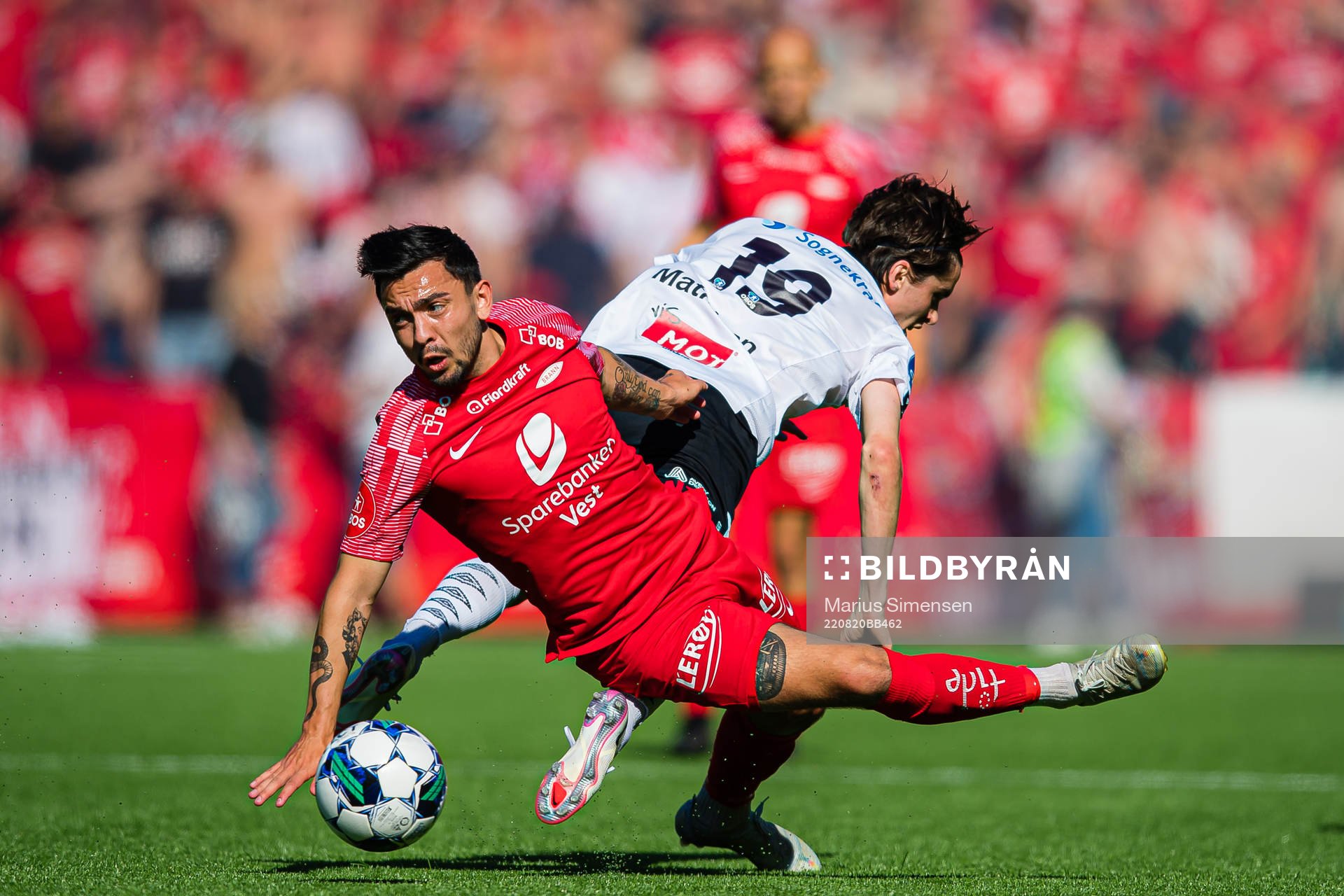 Niklas Fernando Nygaard Castro of Brann and Ulrik Mathisen