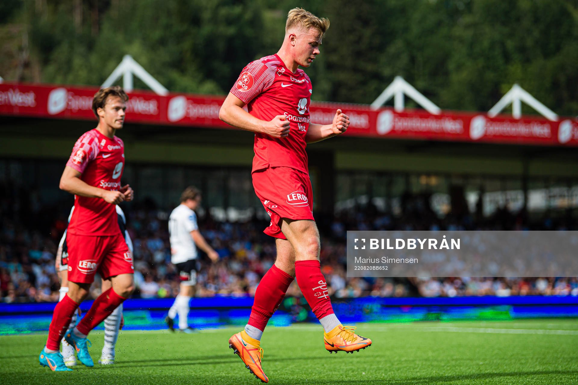 Aune Selland Heggebø of Brann celebrates