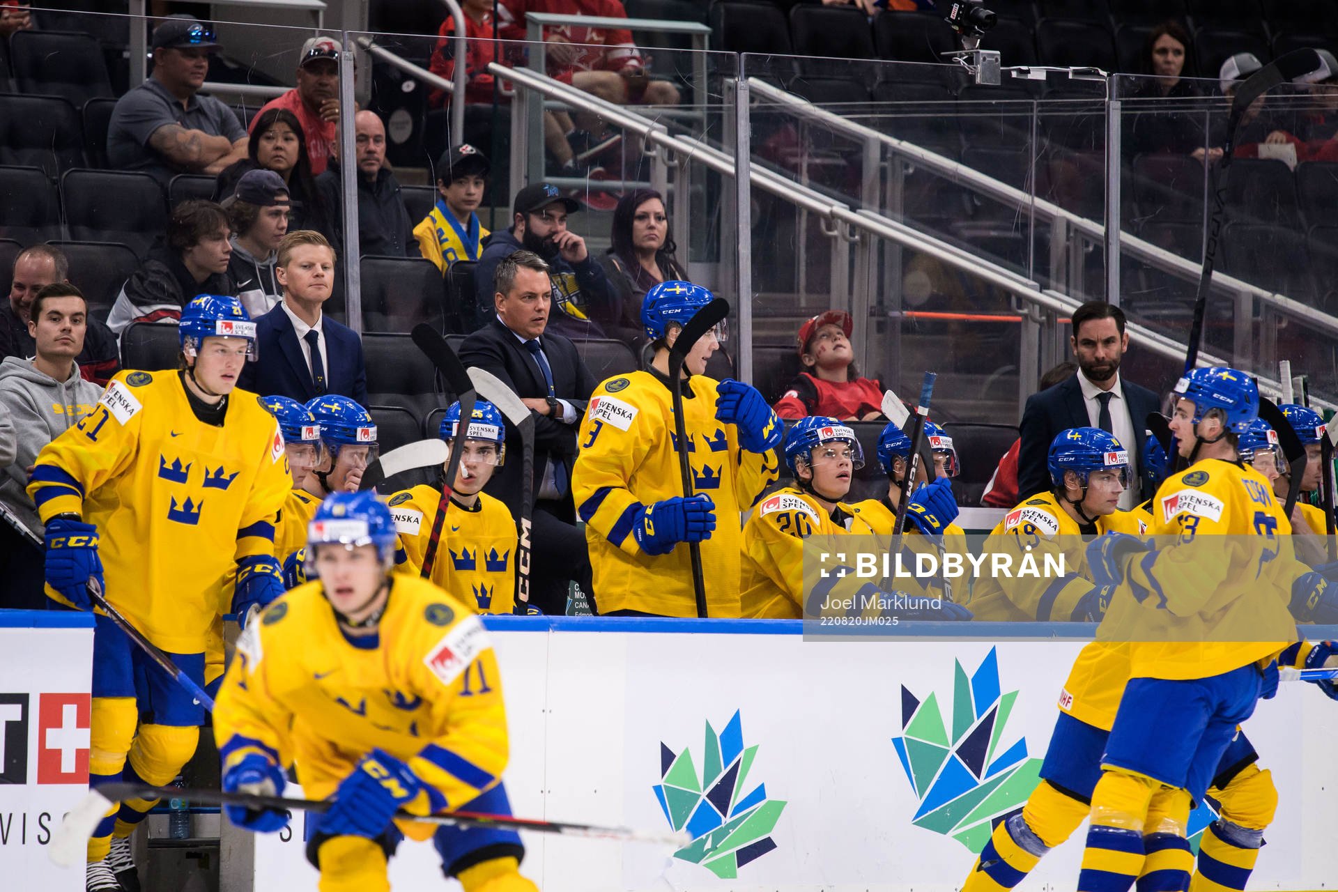 Assistant coach Patrik Andersson, head coach Tomas Montén