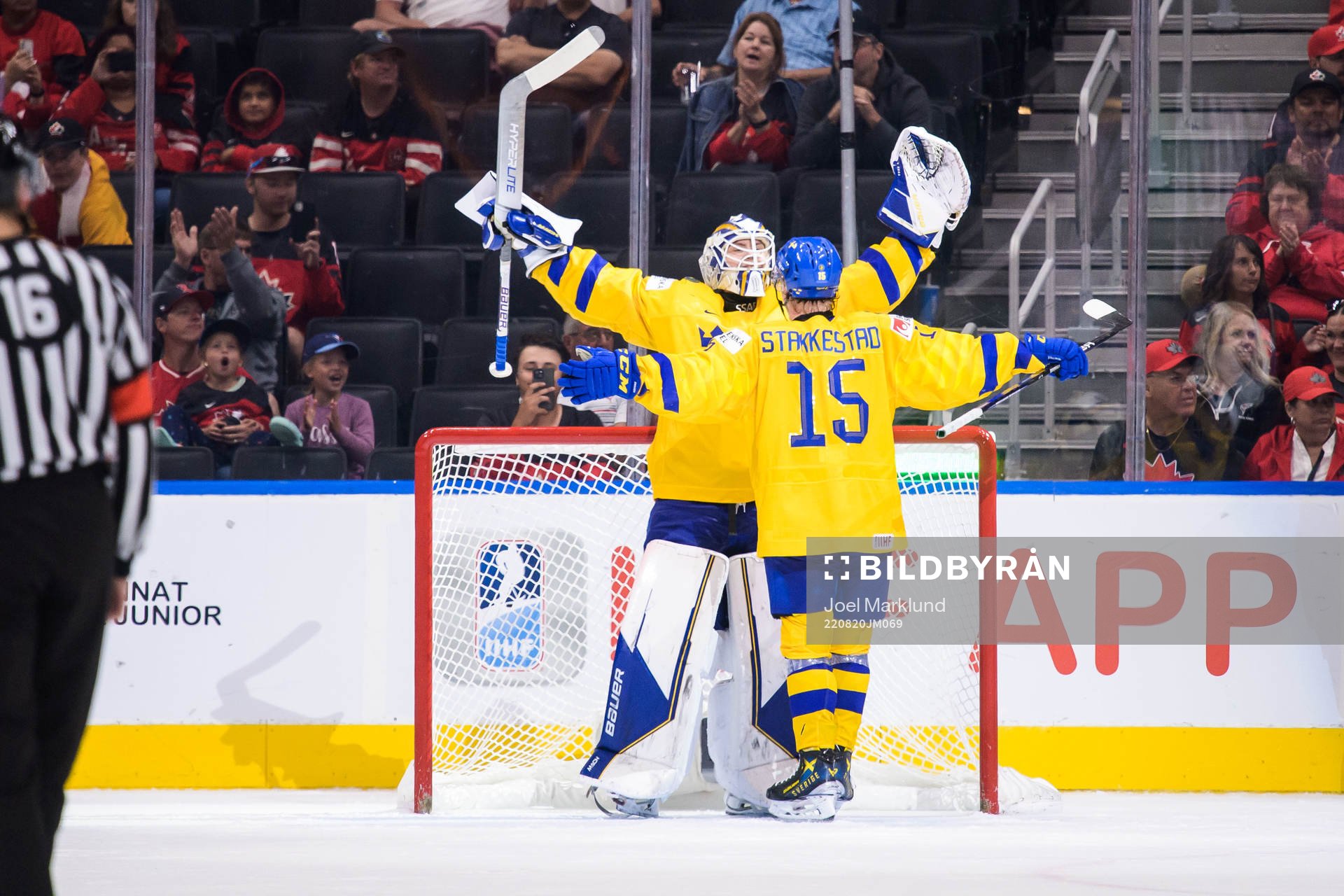 Goaltender Jesper Wallstedt and Åke Stakkestad of Sweden