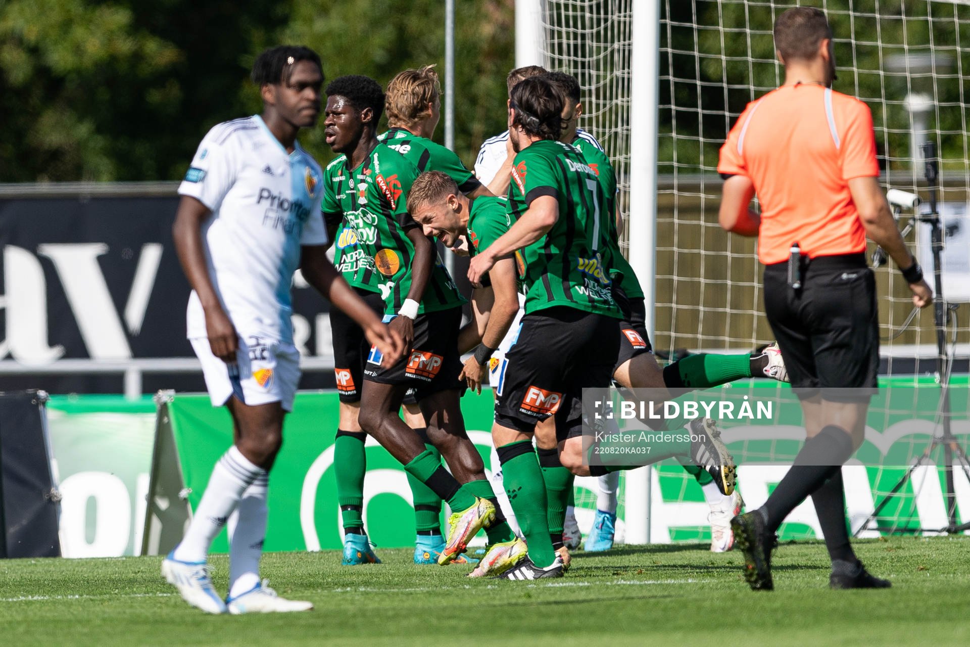 Varbergs spelare jublar