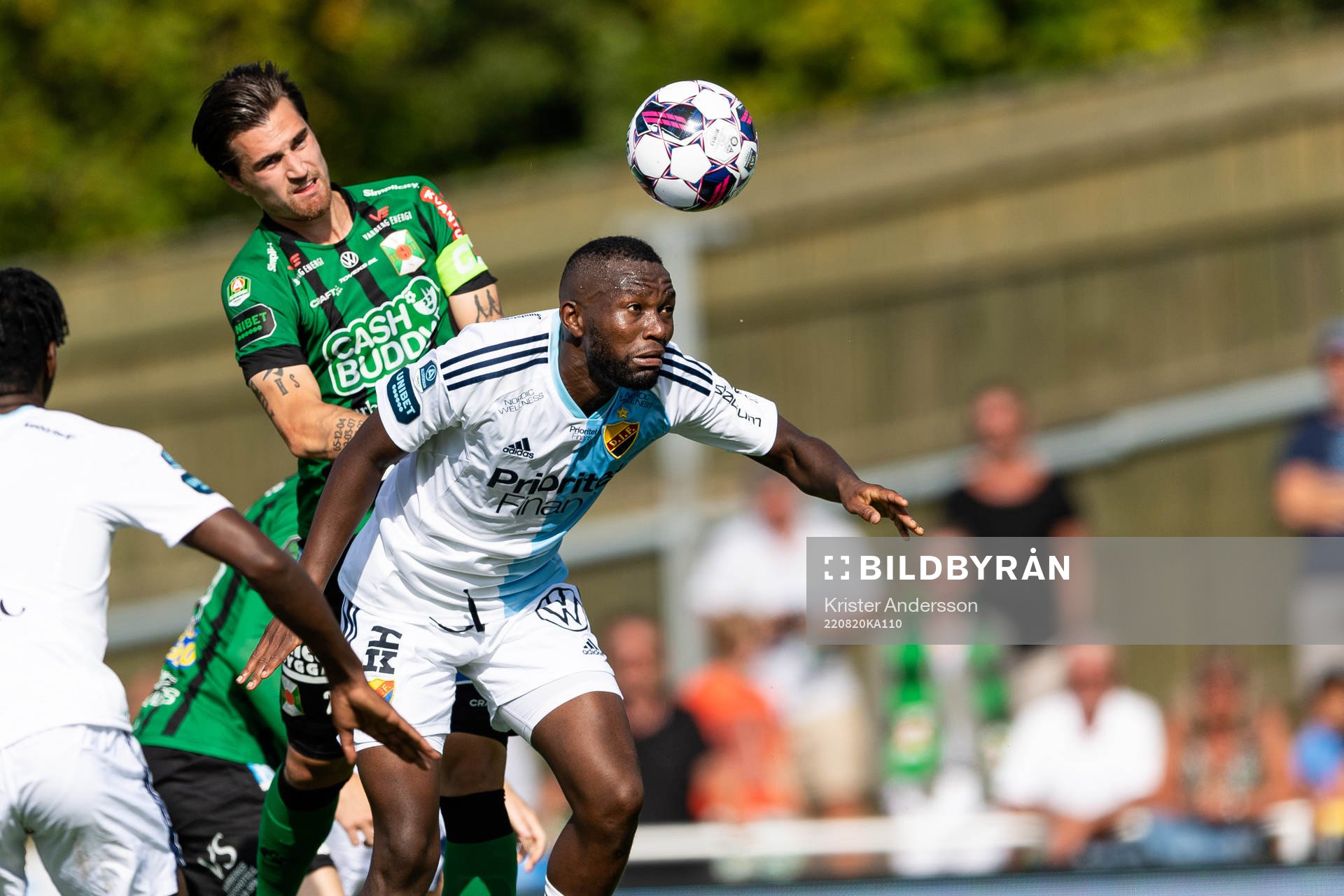 Varbergs Jon Birkfeldt och Djurgårdens Isak Hien