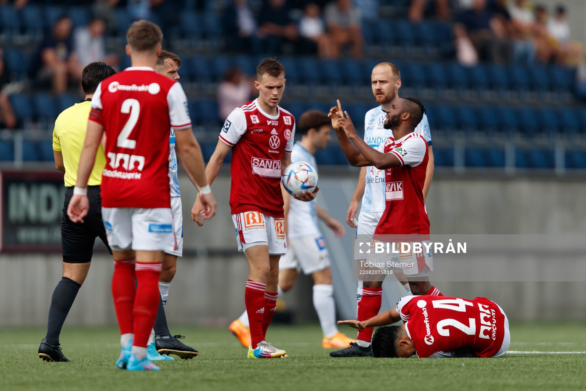 Sandvikens Isak Bråholm har ont