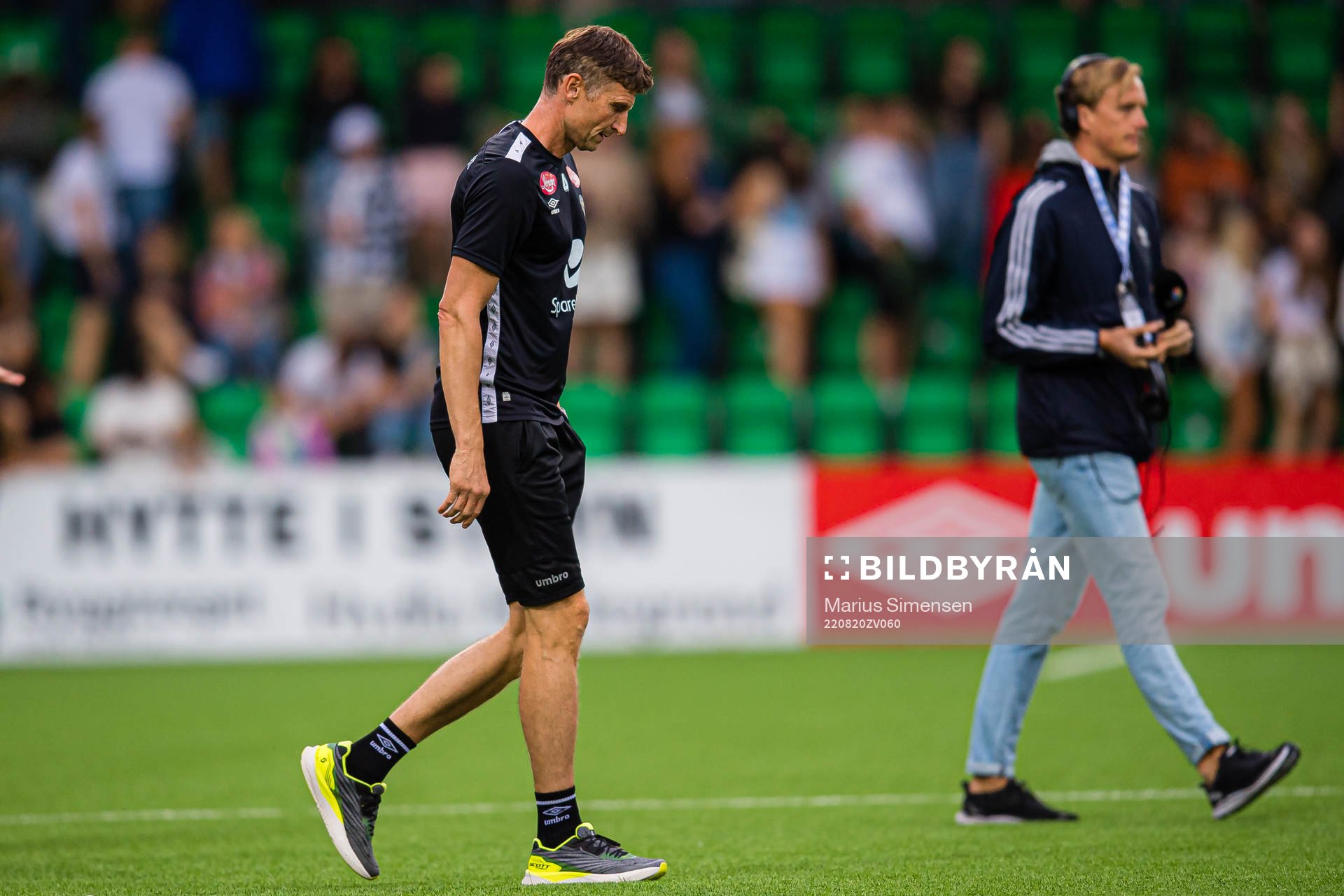 Tore André Flo, head coach of Sogndal, looks dejected
