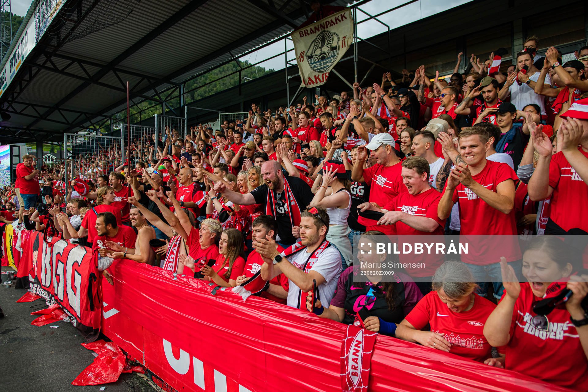 Spectators in the stands celebrates