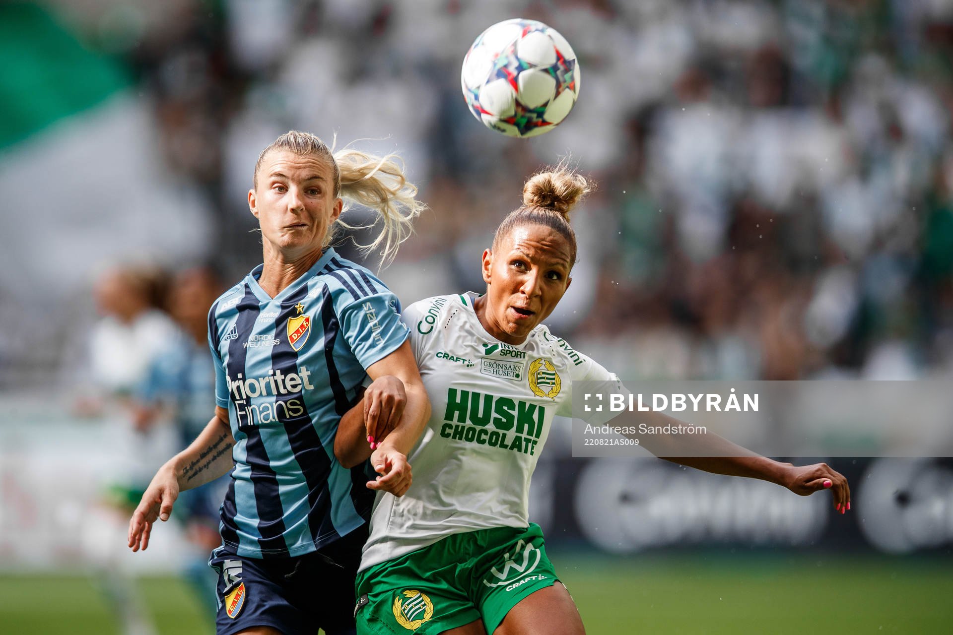 Djurgårdens Emelie Asplund Lövgren och Hammarbys Madelen