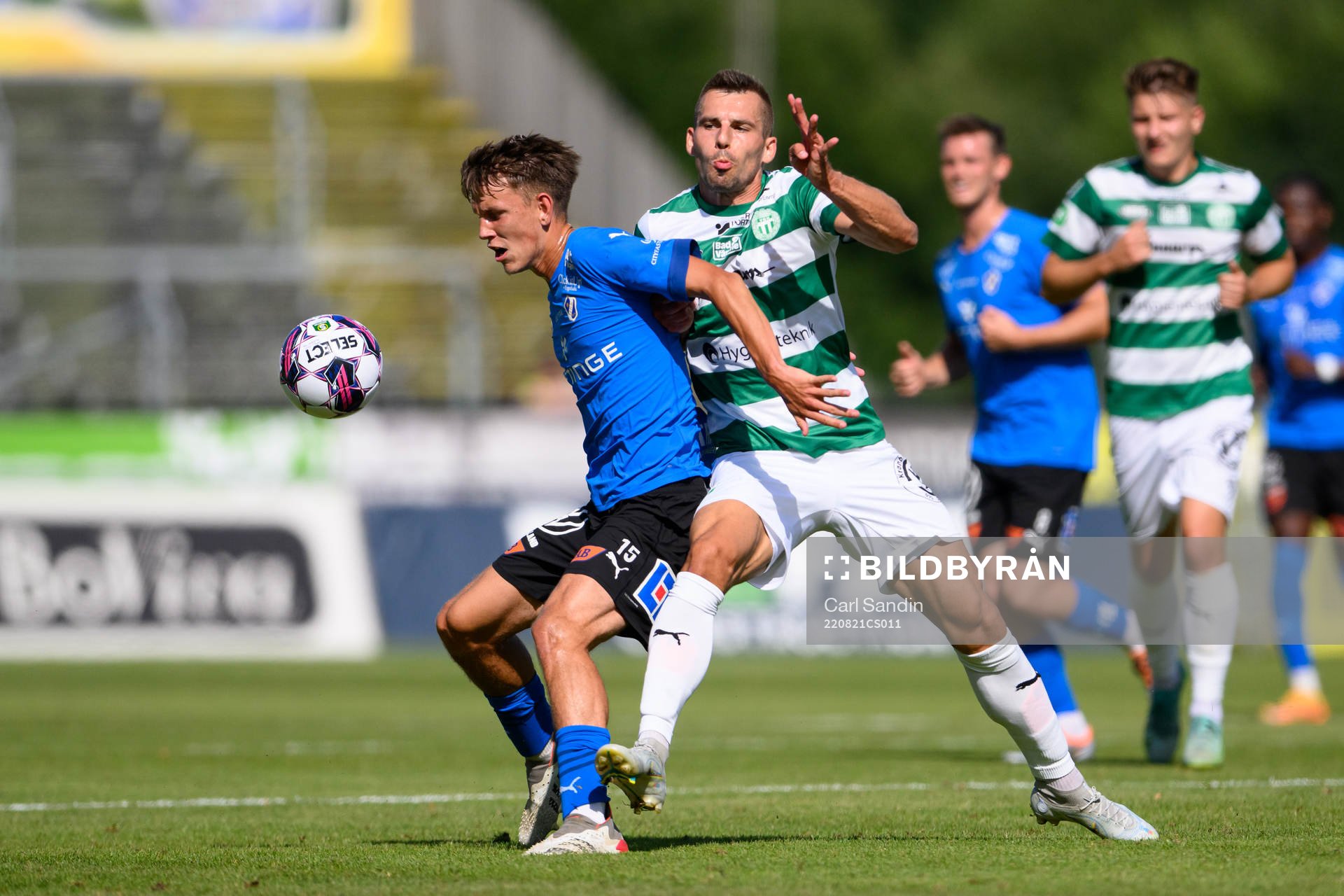 Halmstads Kazper Karlsson och Västerås SKs Michal Pawlik