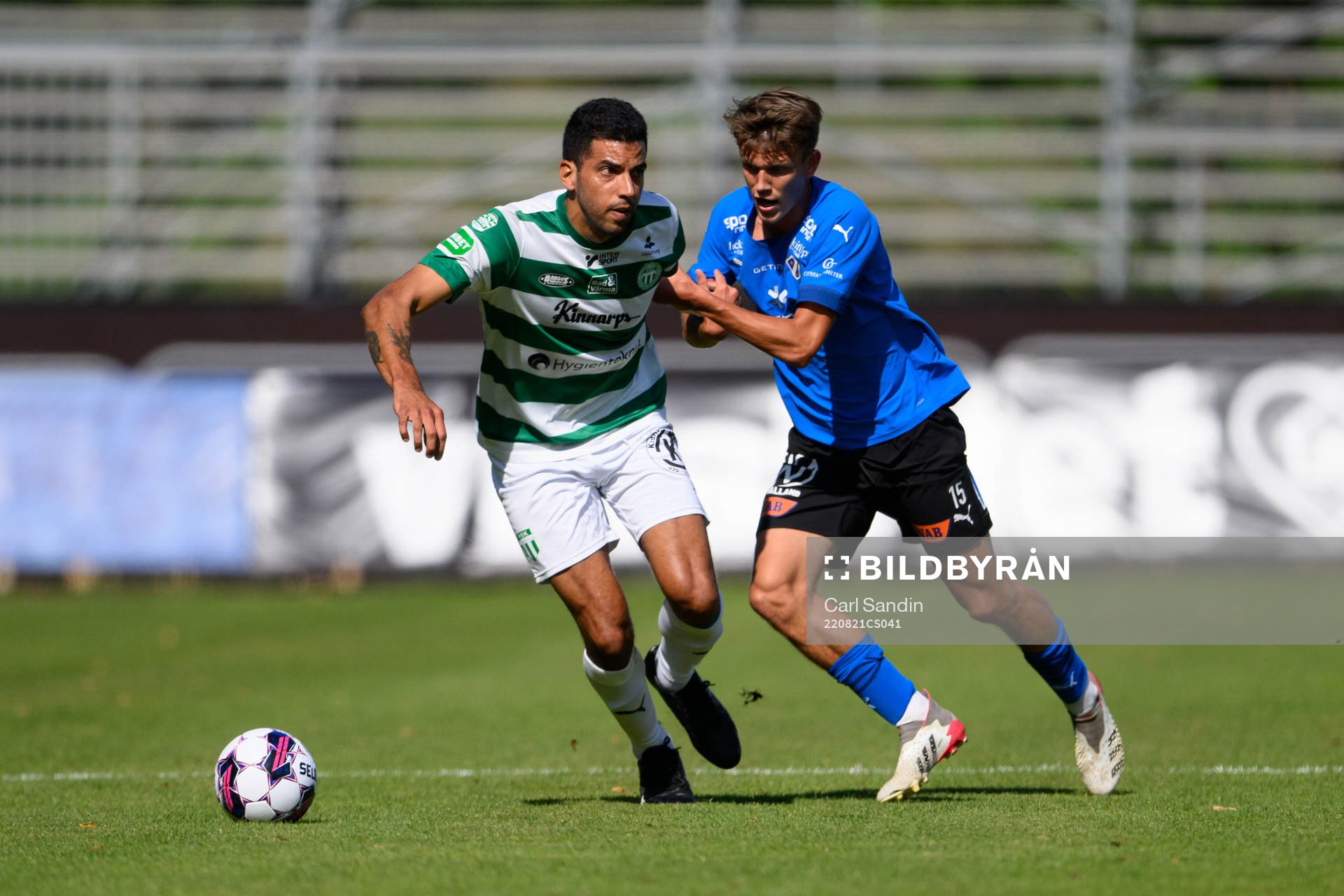 Västerås SKs Pedro Ribeiro och Halmstads Kazper Karlsson
