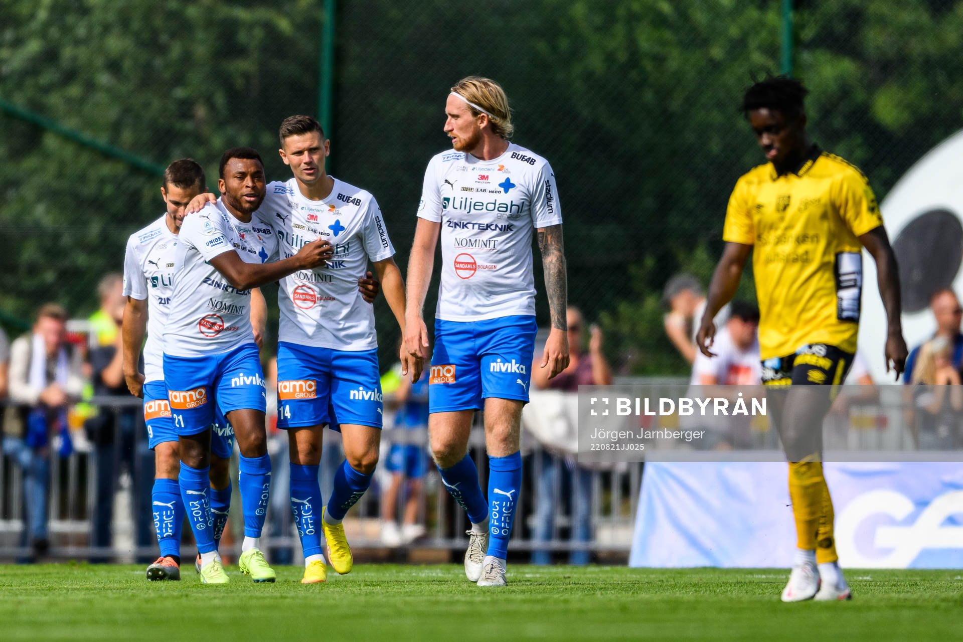 Värnamos Marcus Antonsson jublar