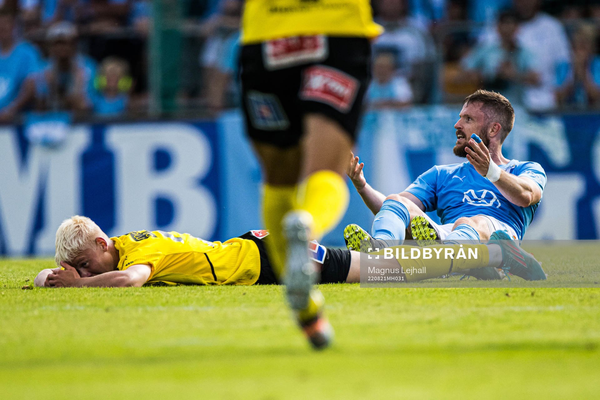 Malmö FFs Niklas Moisander  deppar