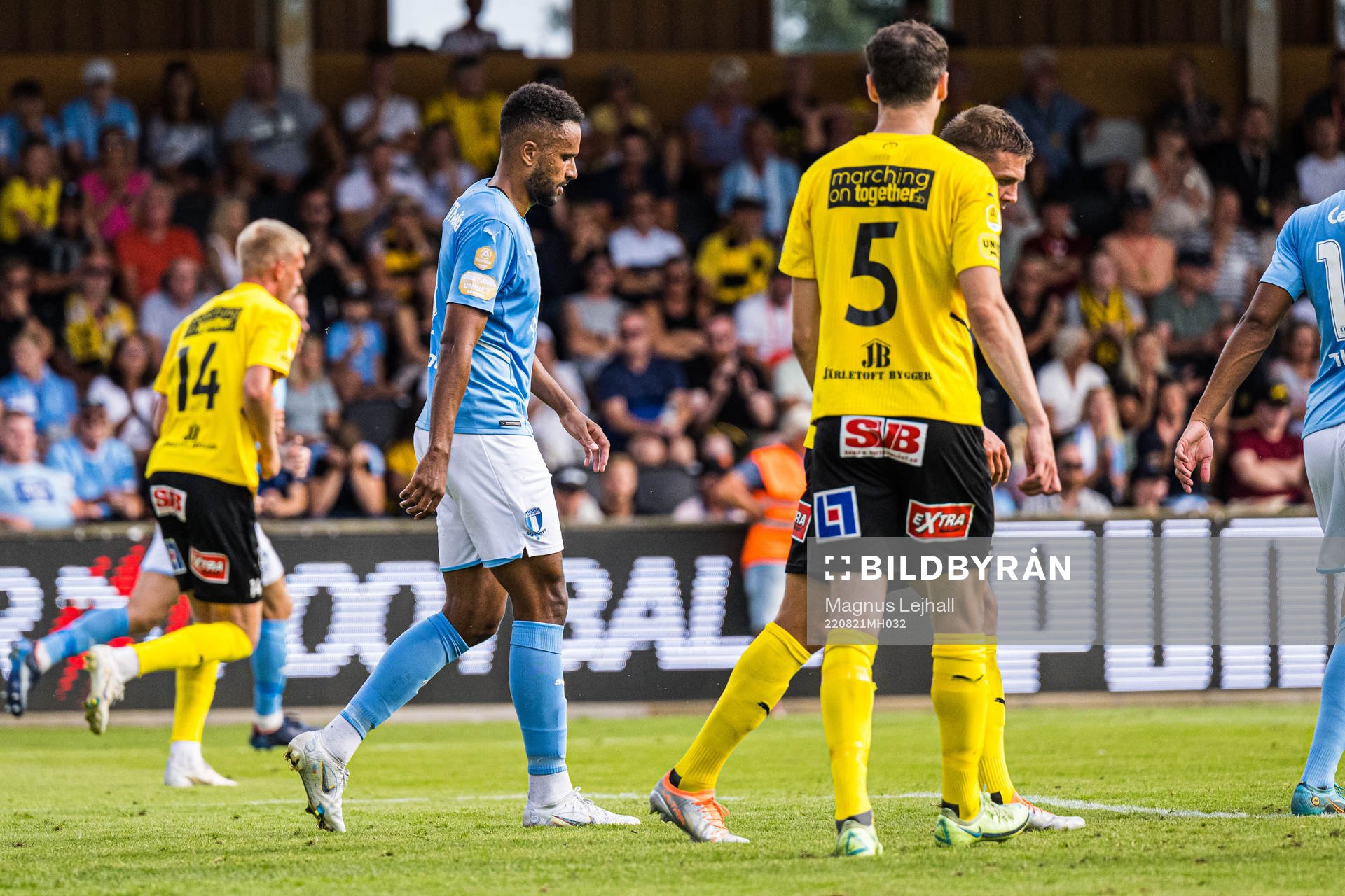 Malmö FFs Isaac Kiese Thelin deppar