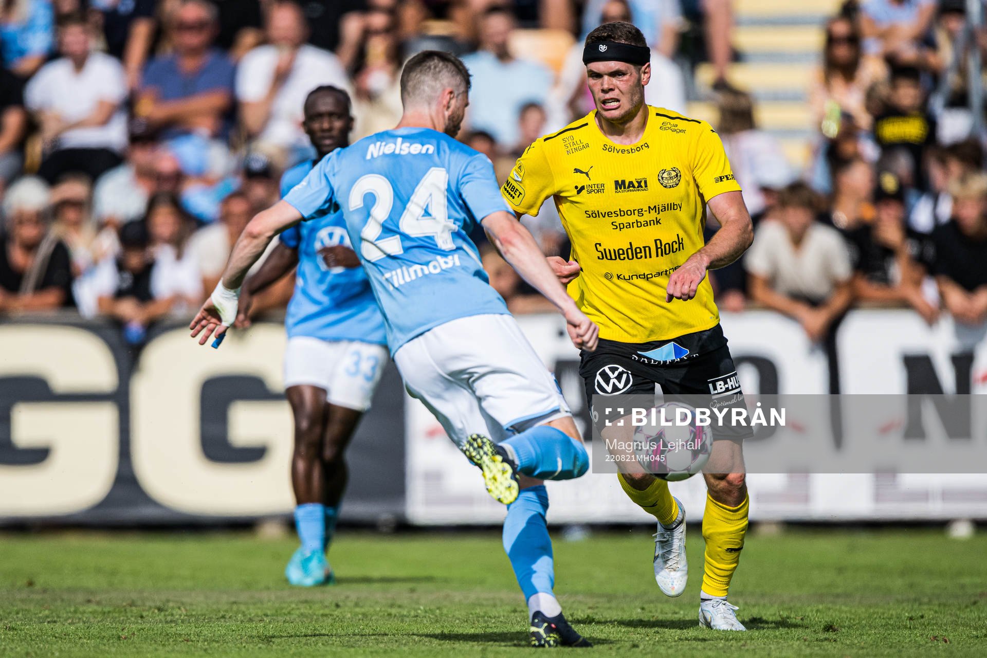 Mjällbys Jacob Bergström och Malmö FFs Lasse Nielsen