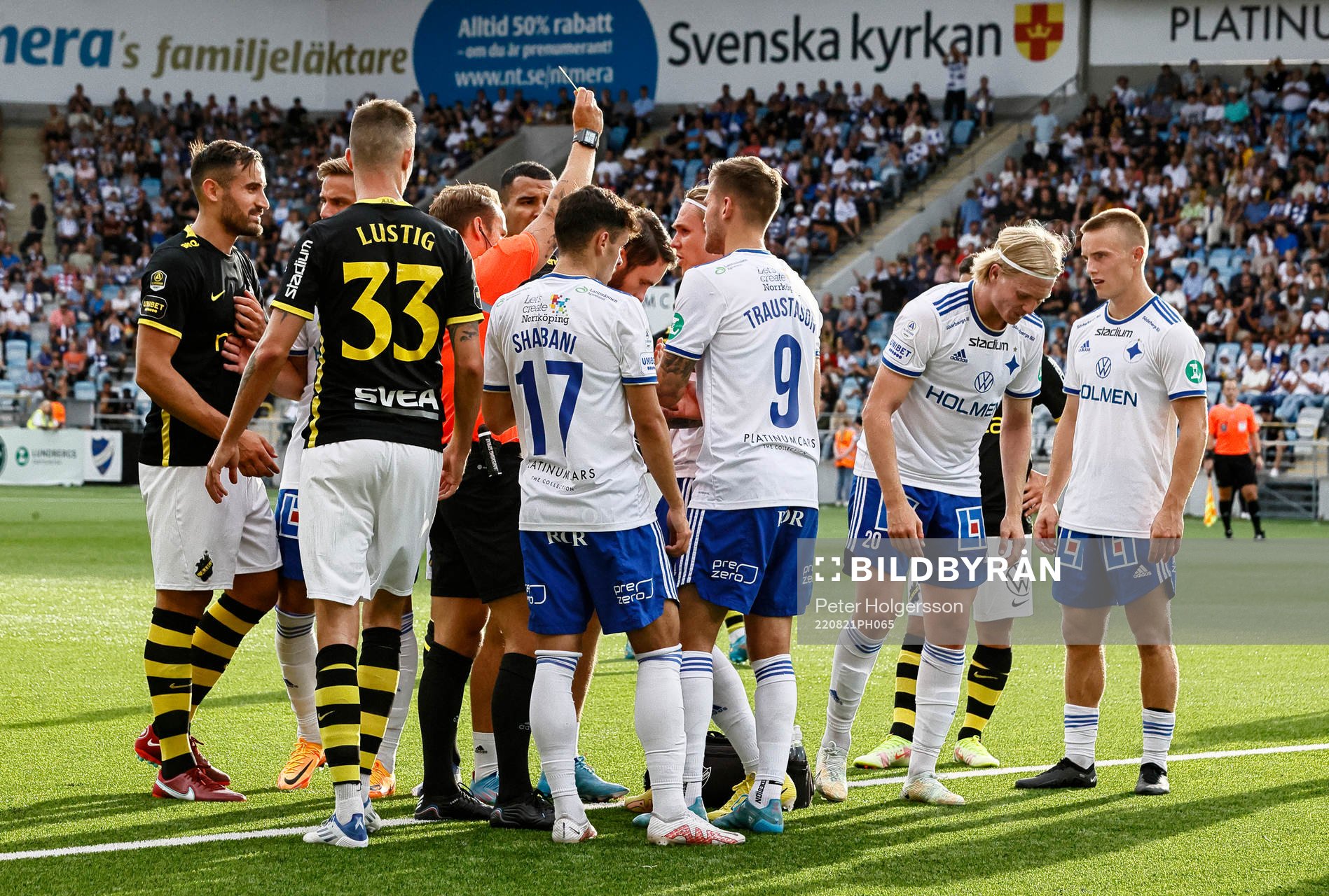 s Vincent Thill för rött kort