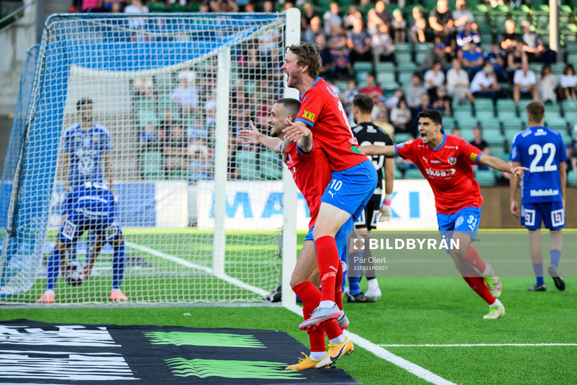 Helsingborgs Arian Kabashi jublar
