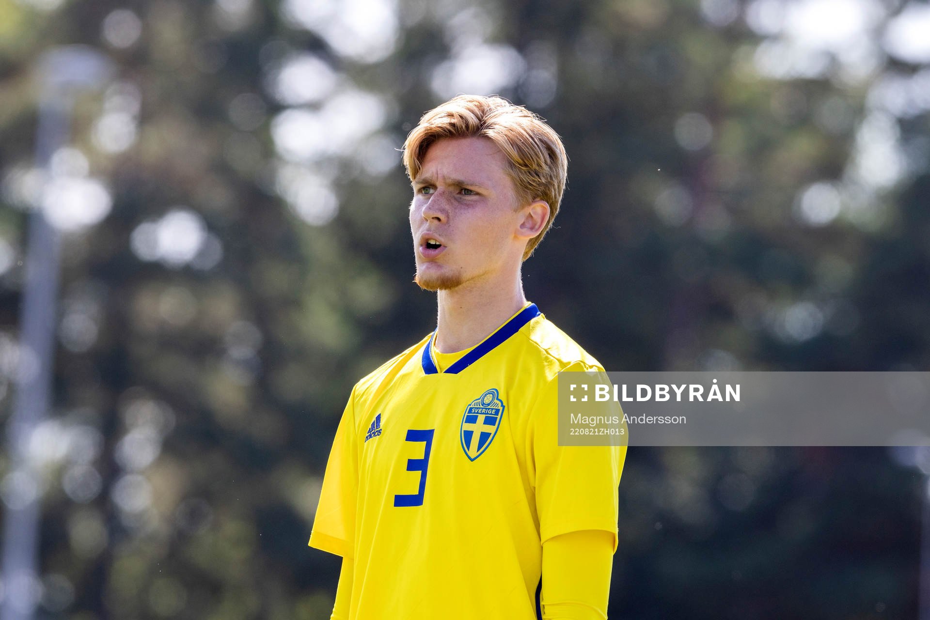 Sveriges Emil Werner under fotbollsmatchen mellan Sverige och Finland den 21 augusti 2022 i Åby. 
