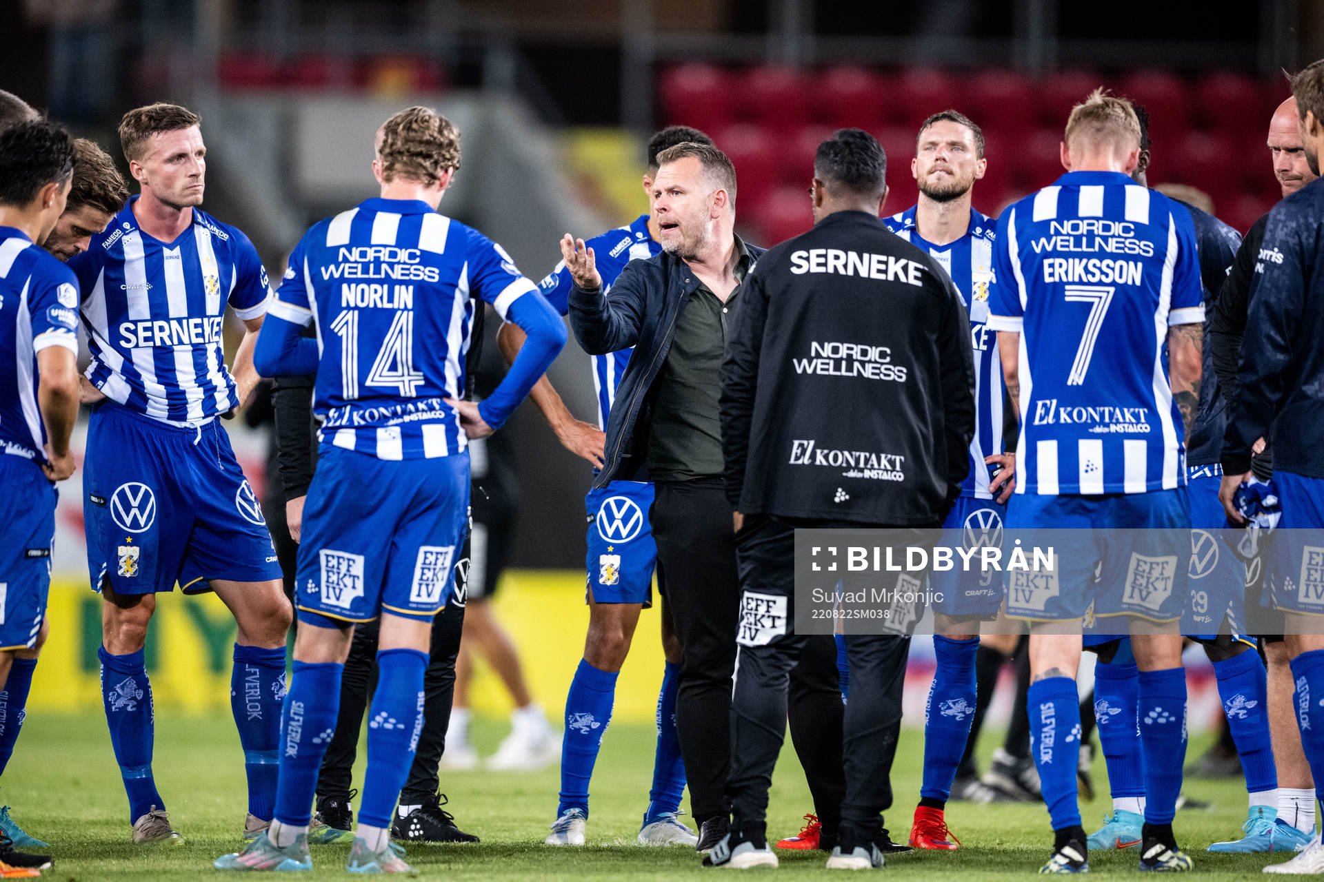 IFK Göteborgs spelare och tränare Mikael Stahre deppar