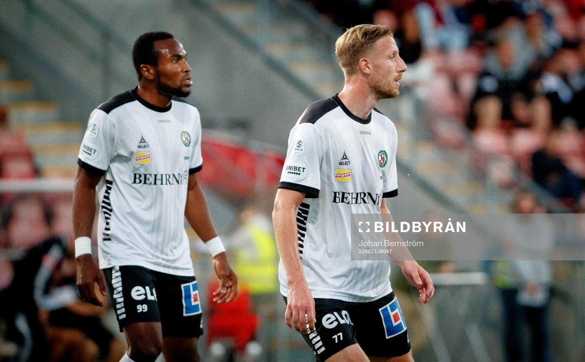 Örebros Christian Moses och Kevin Custovic deppar