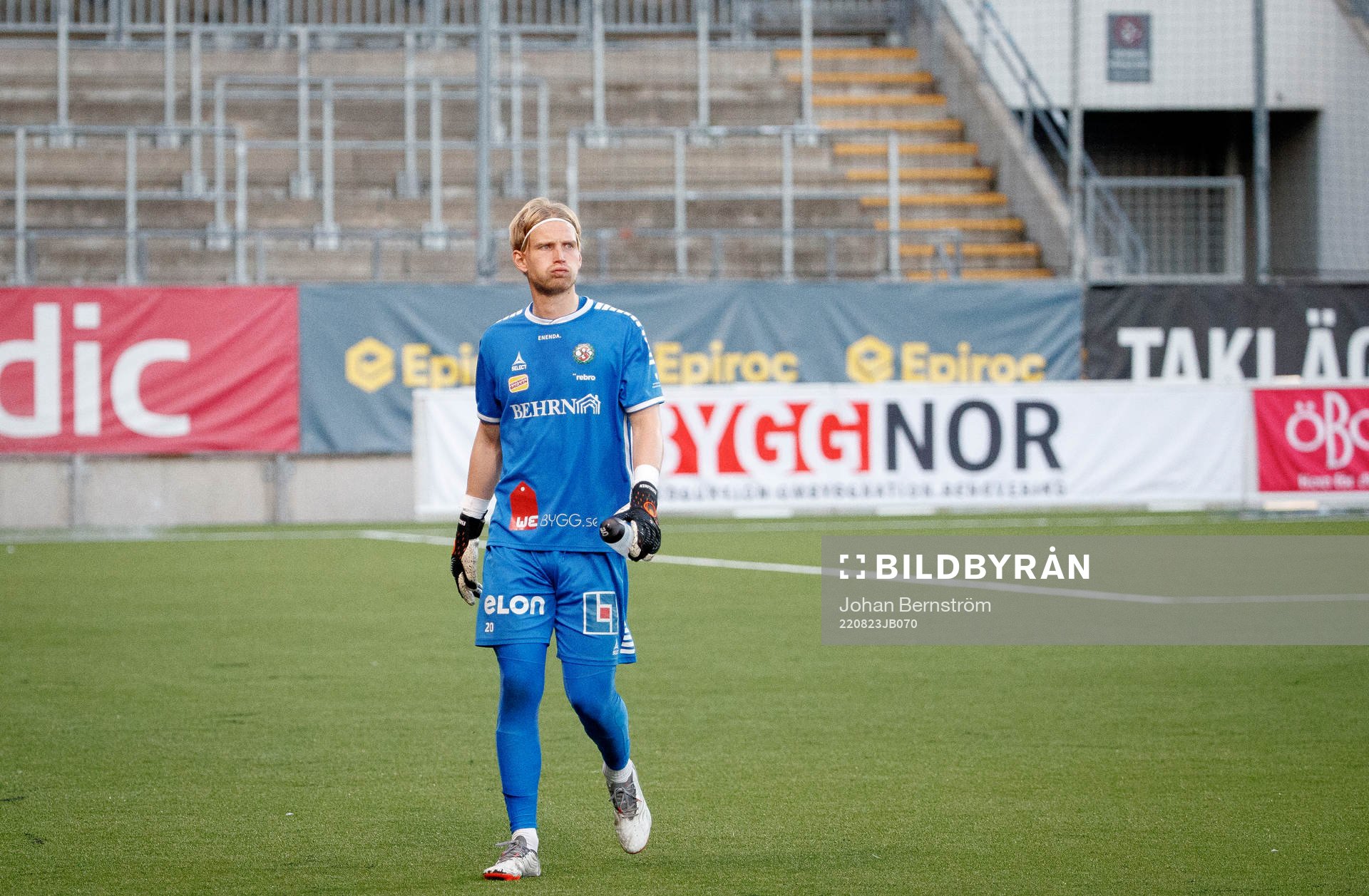 Örebros målvakt William Eskelinen deppar