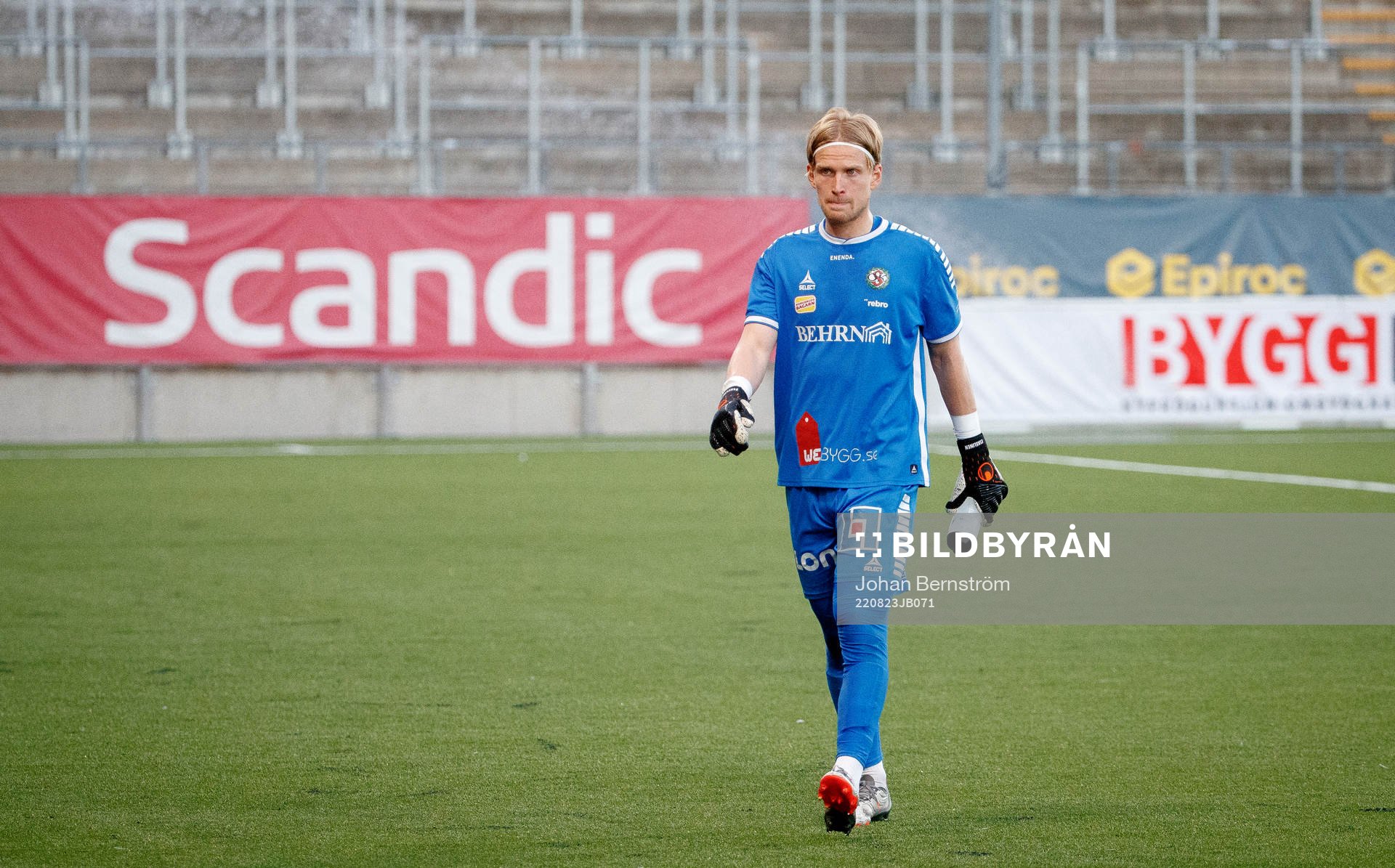 Örebros målvakt William Eskelinen deppar