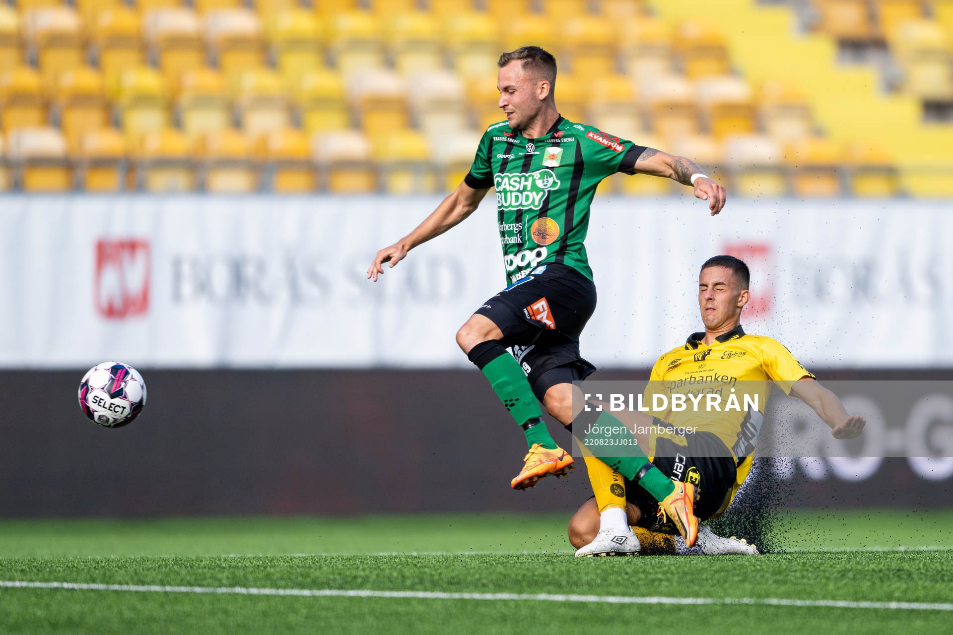 Varbergs Elias Ivarsson under fotbollsmatchen i U21 Allsvenskan mellan Elfsborg och Varberg den 23 augusti 2022 i Borås. 