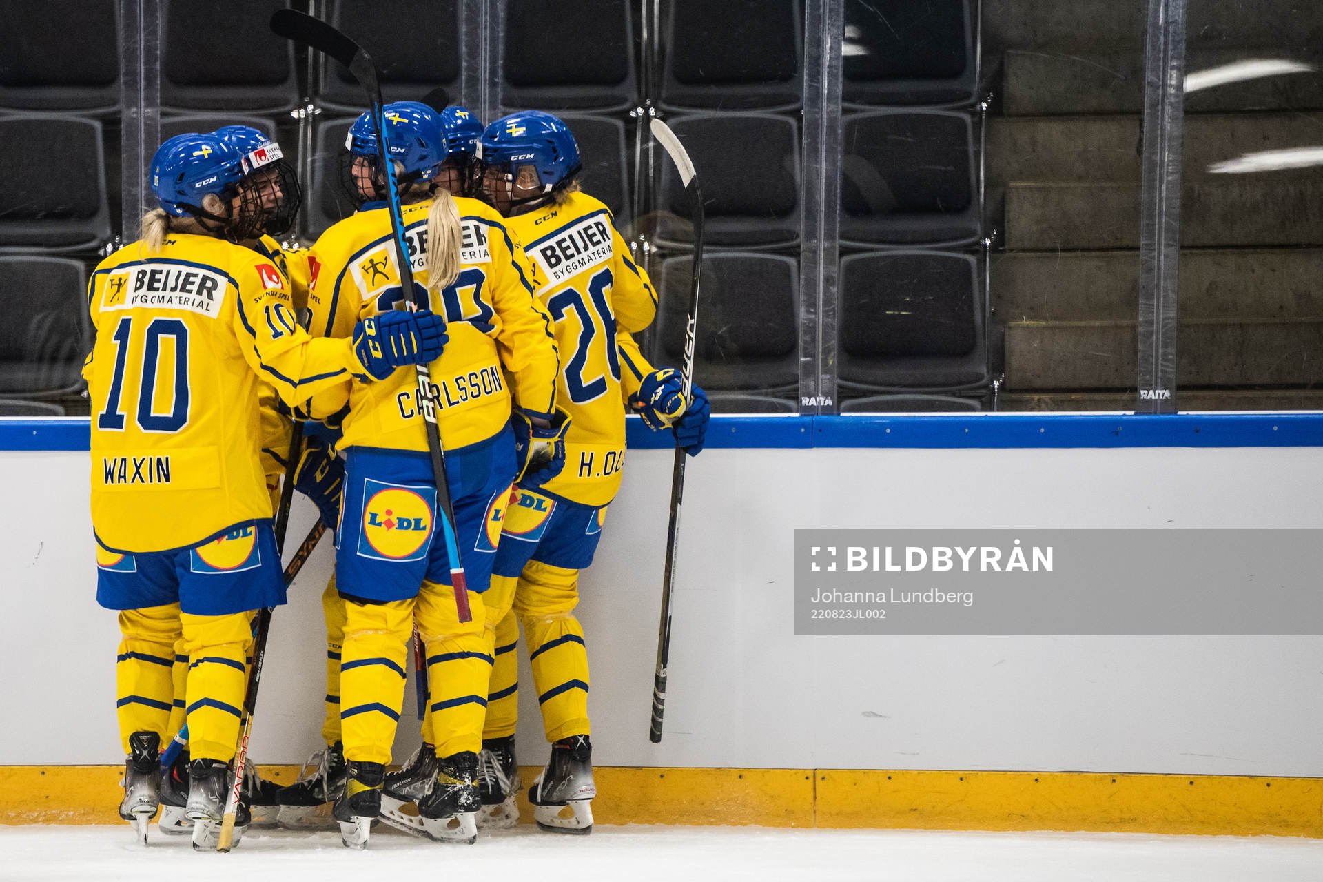 Players of Sweden celebrate