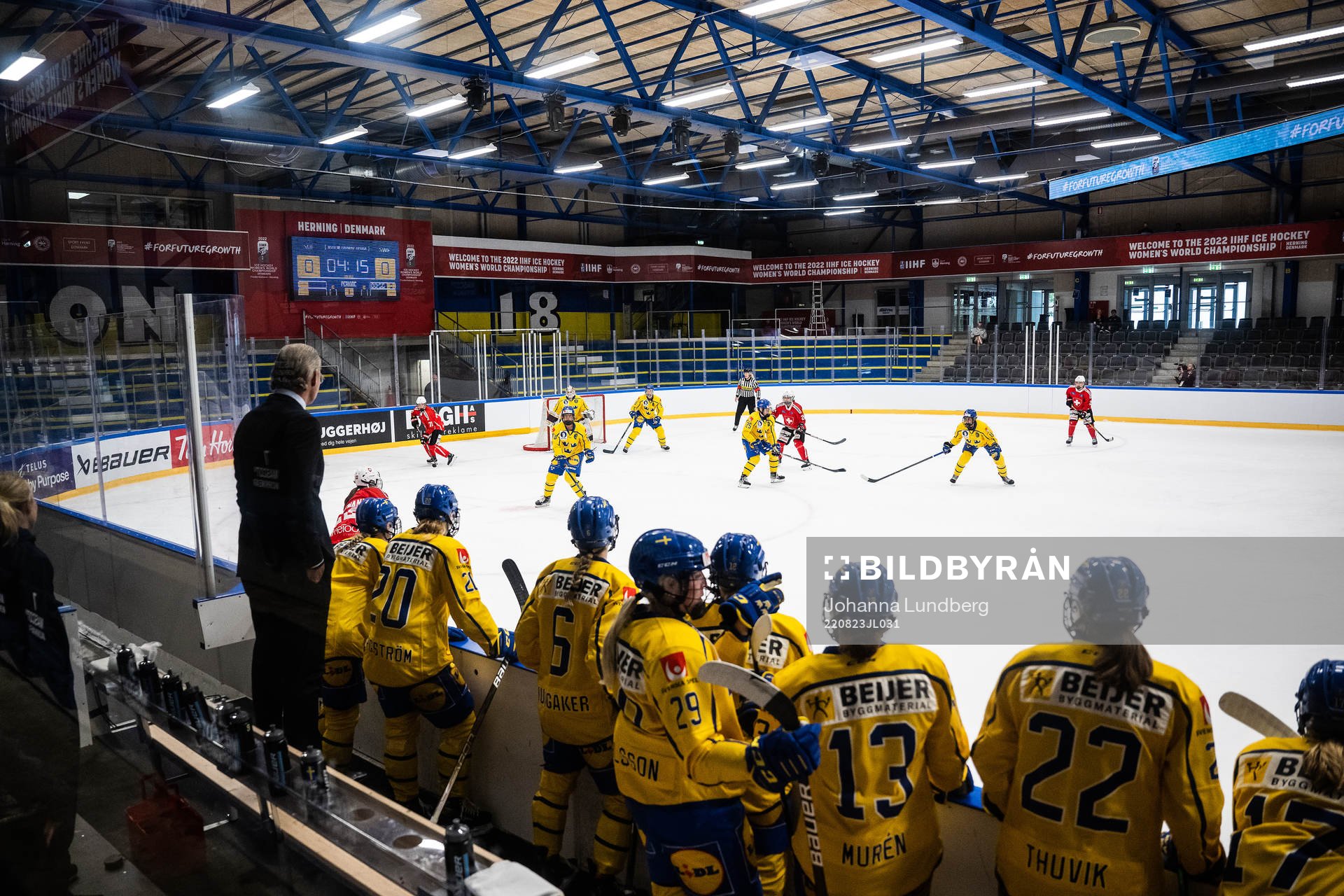 Players of Sweden and of Switzerland