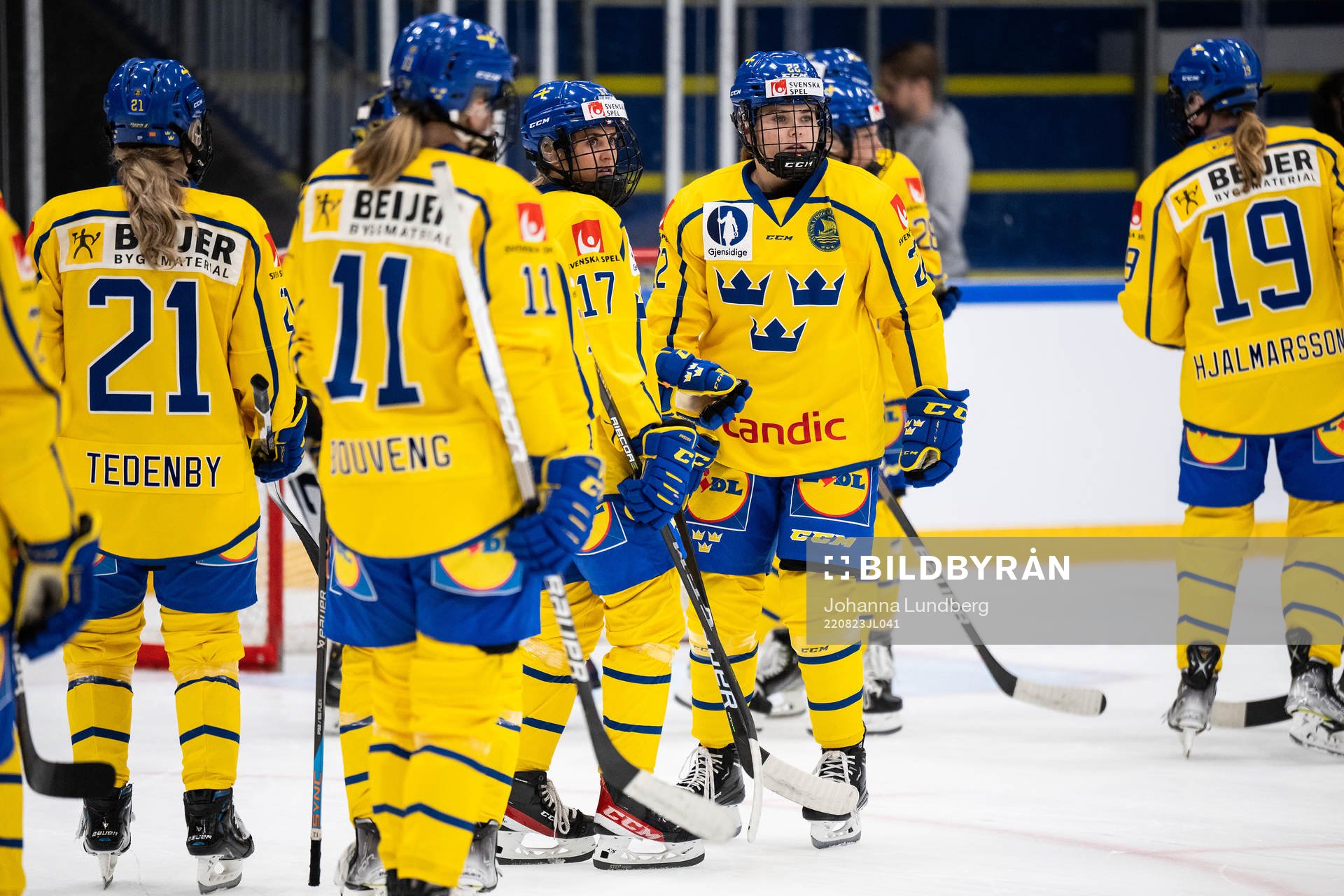 Sofie Lundin and Hanna Thuvik of Sweden
