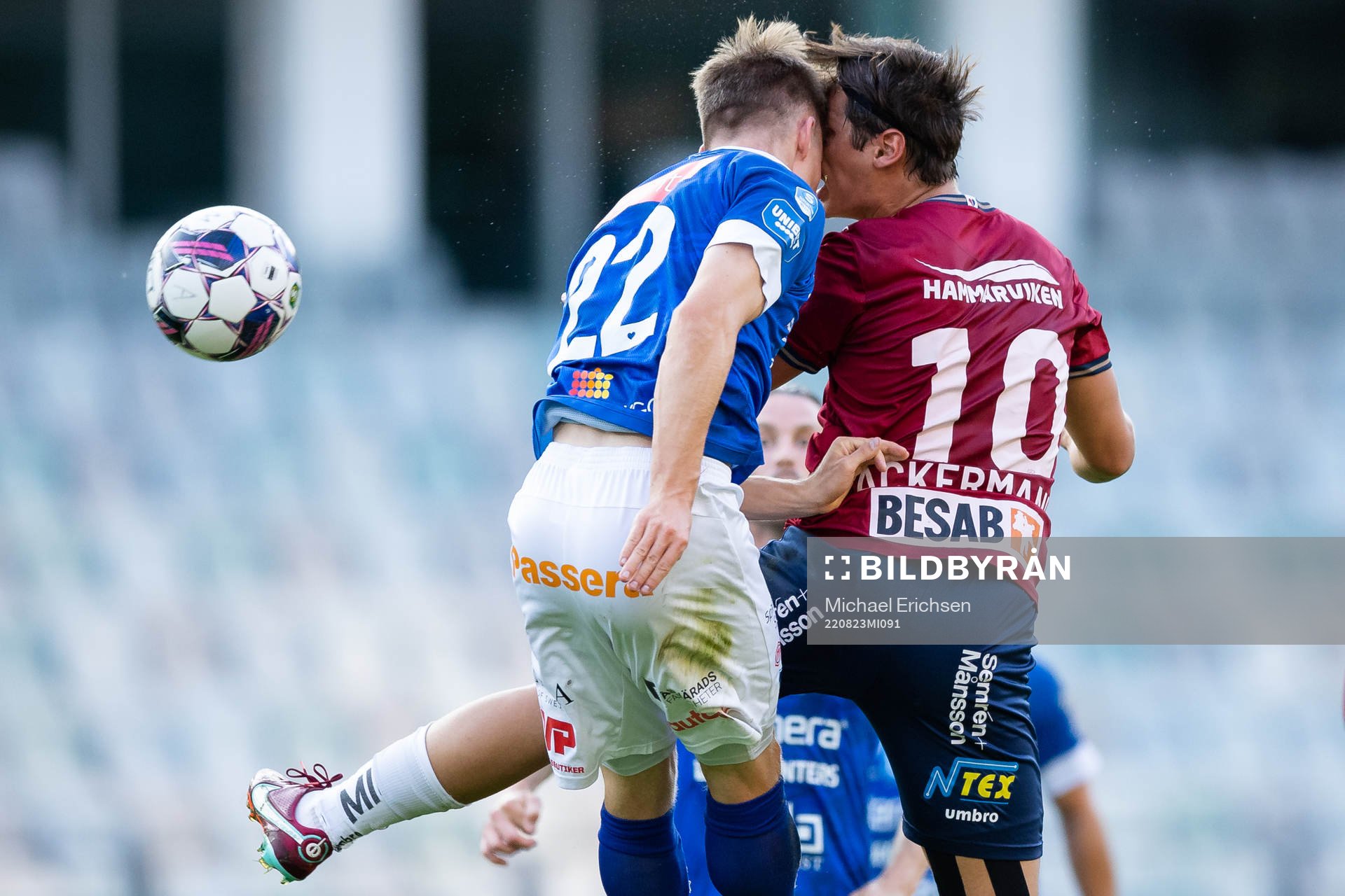 Norrbys Gustav Berggren och Örgrytes Kevin Ackermann i