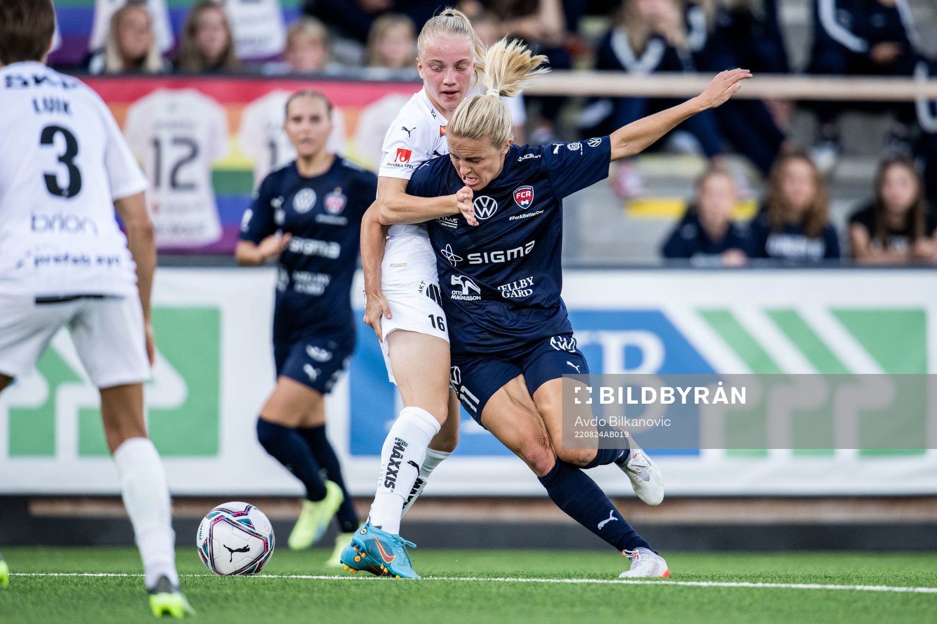 Häckens Anna Sandberg och FC Rosengårds Mimmi Larsson