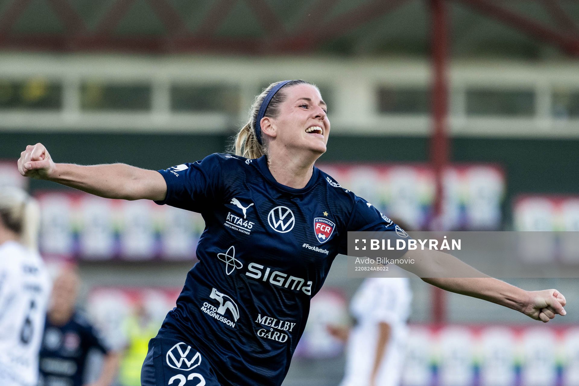 FC Rosengårds Olivia Schough jublar