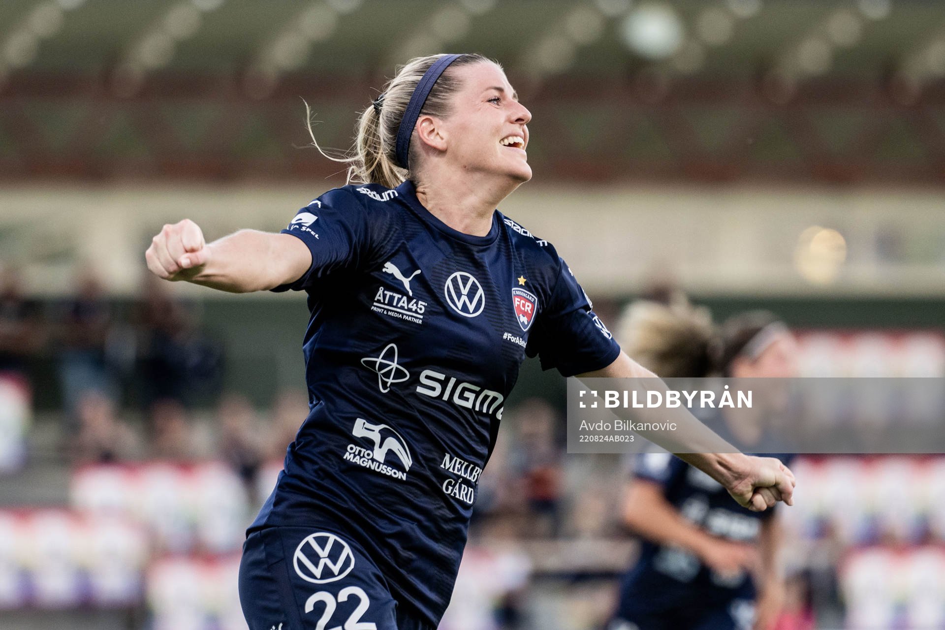FC Rosengårds Olivia Schough jublar