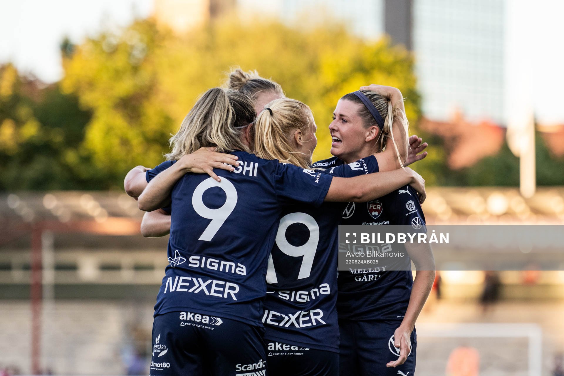 FC Rosengårds Olivia Schough jublar